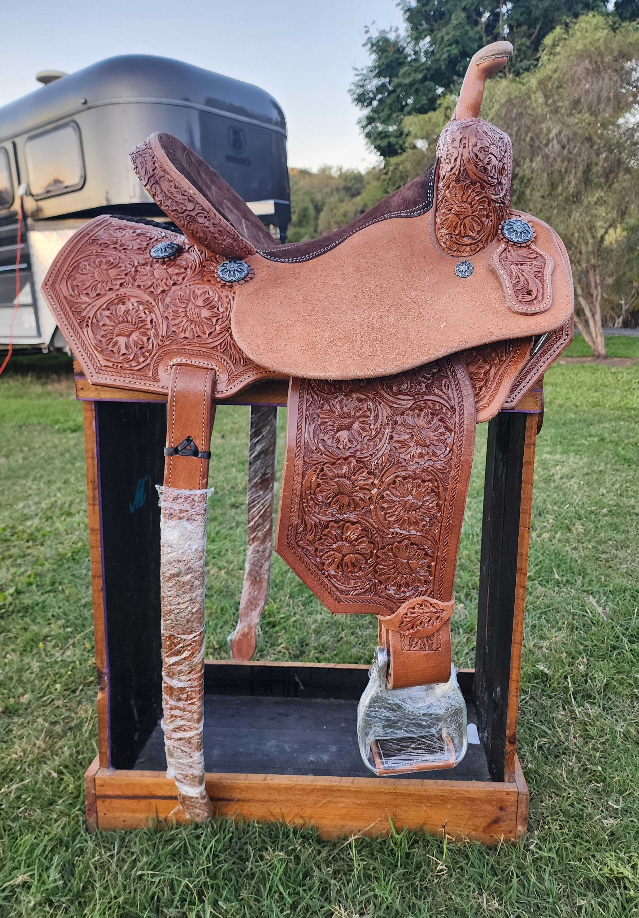 Leather Barrel Saddle - LBS7