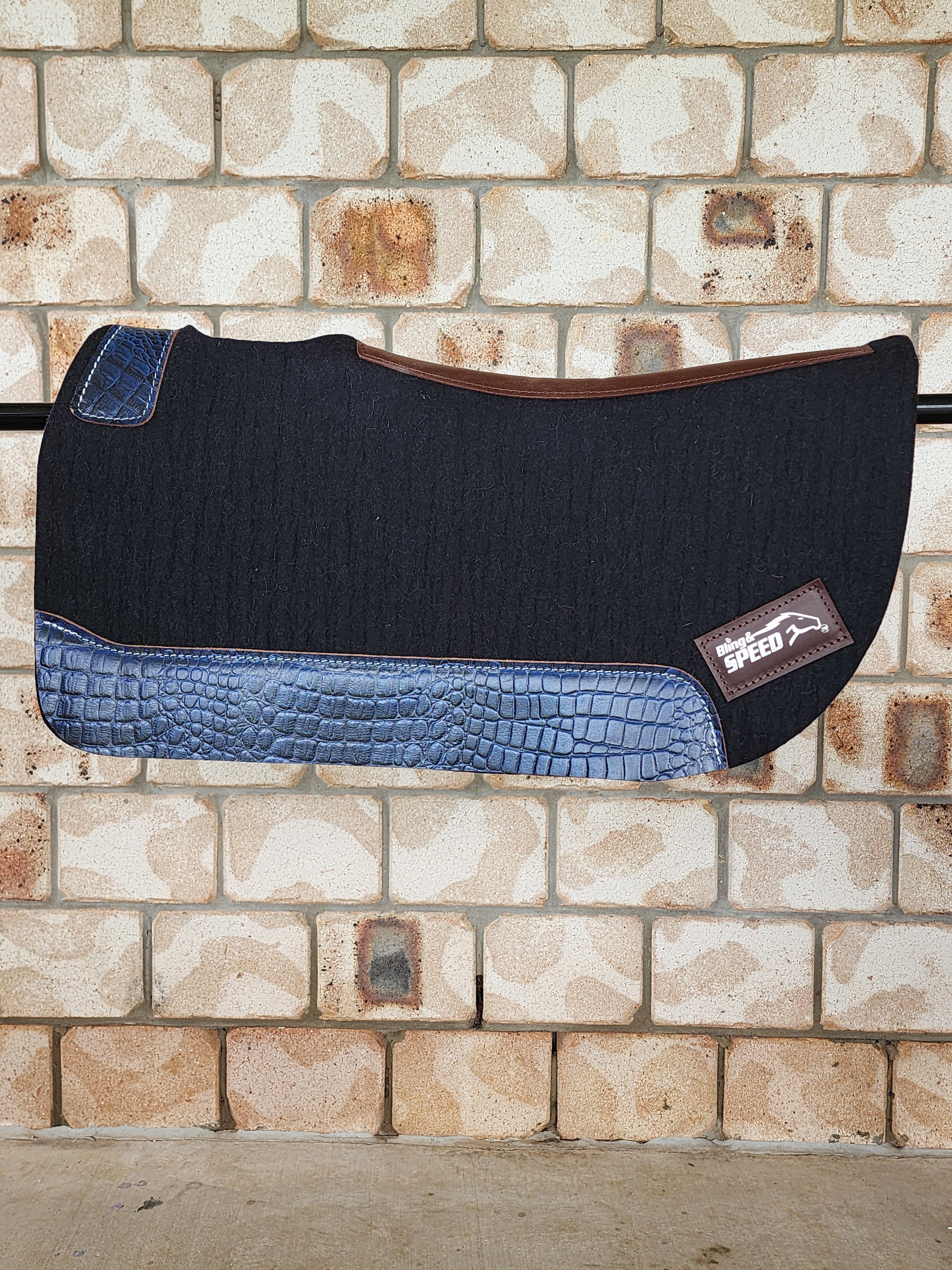 Standard Wither Relief - Round Skirt Merino Wool Barrel and Fender Saddle Pad - Black with Blue Croc