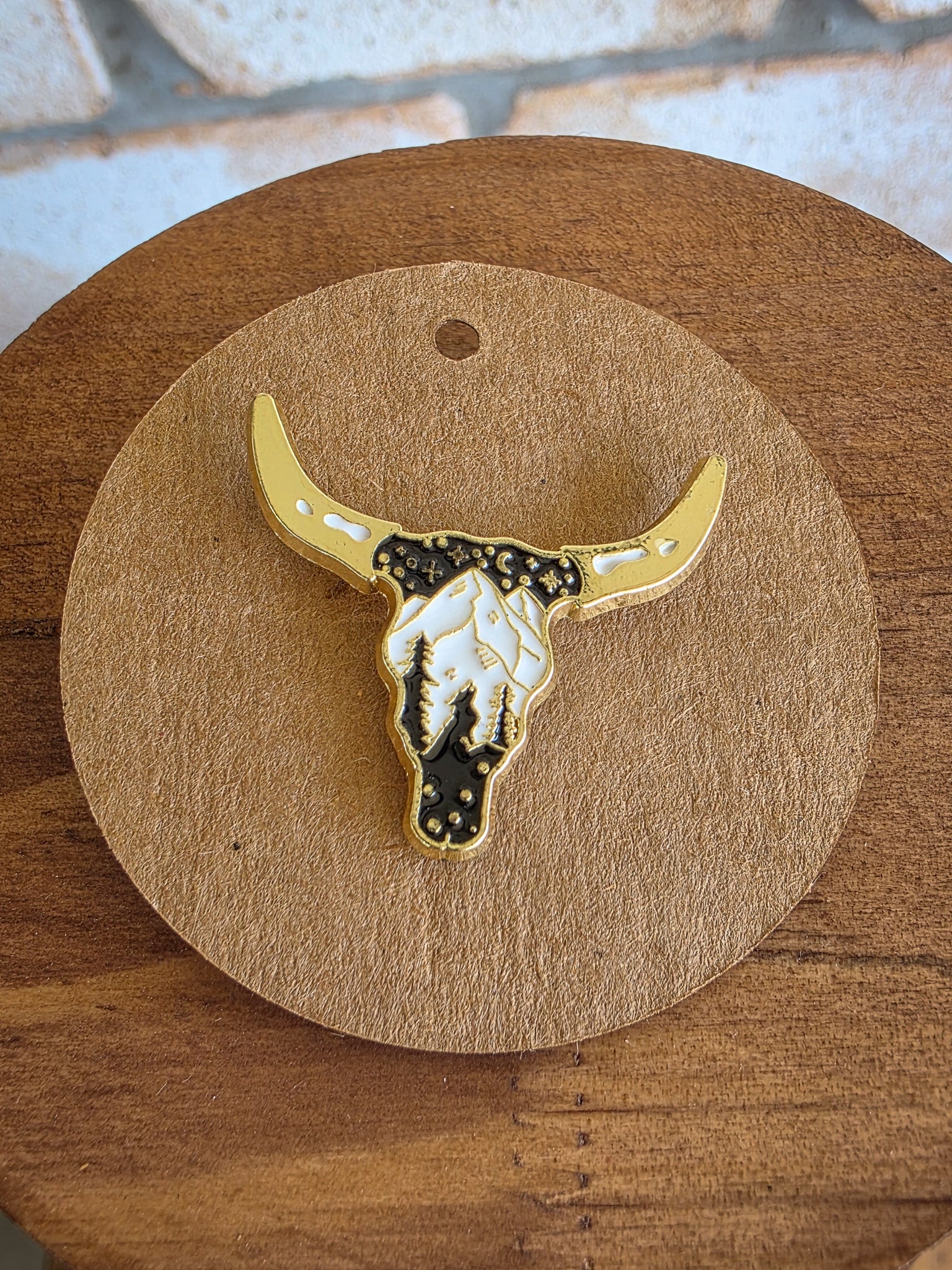 Wanderer’s Longhorn - Enamel Hat Pin