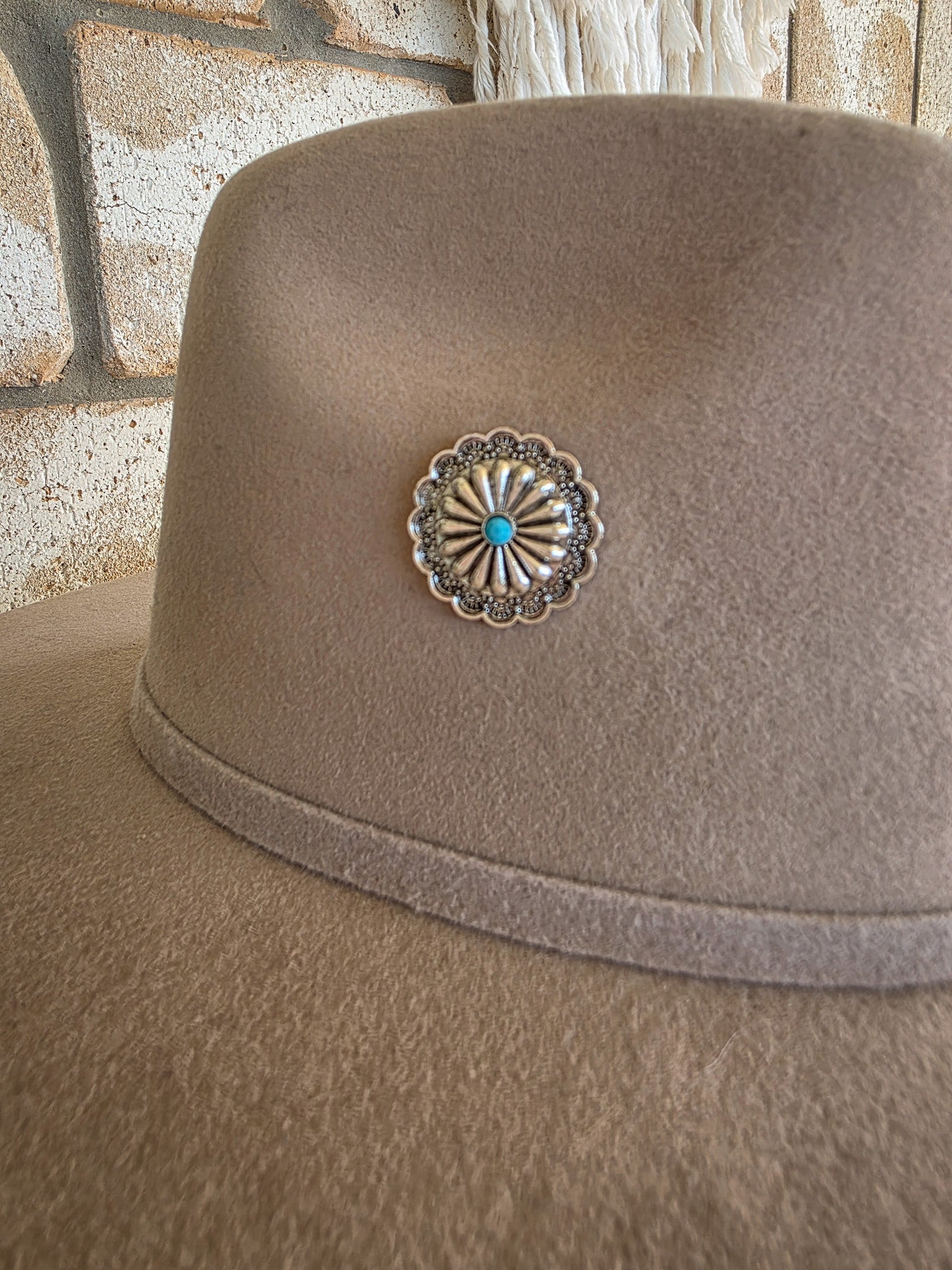 Western Concho - Enamel Hat Pin