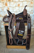 Load image into Gallery viewer, Neoprene Leather Combo Trophy Saddles