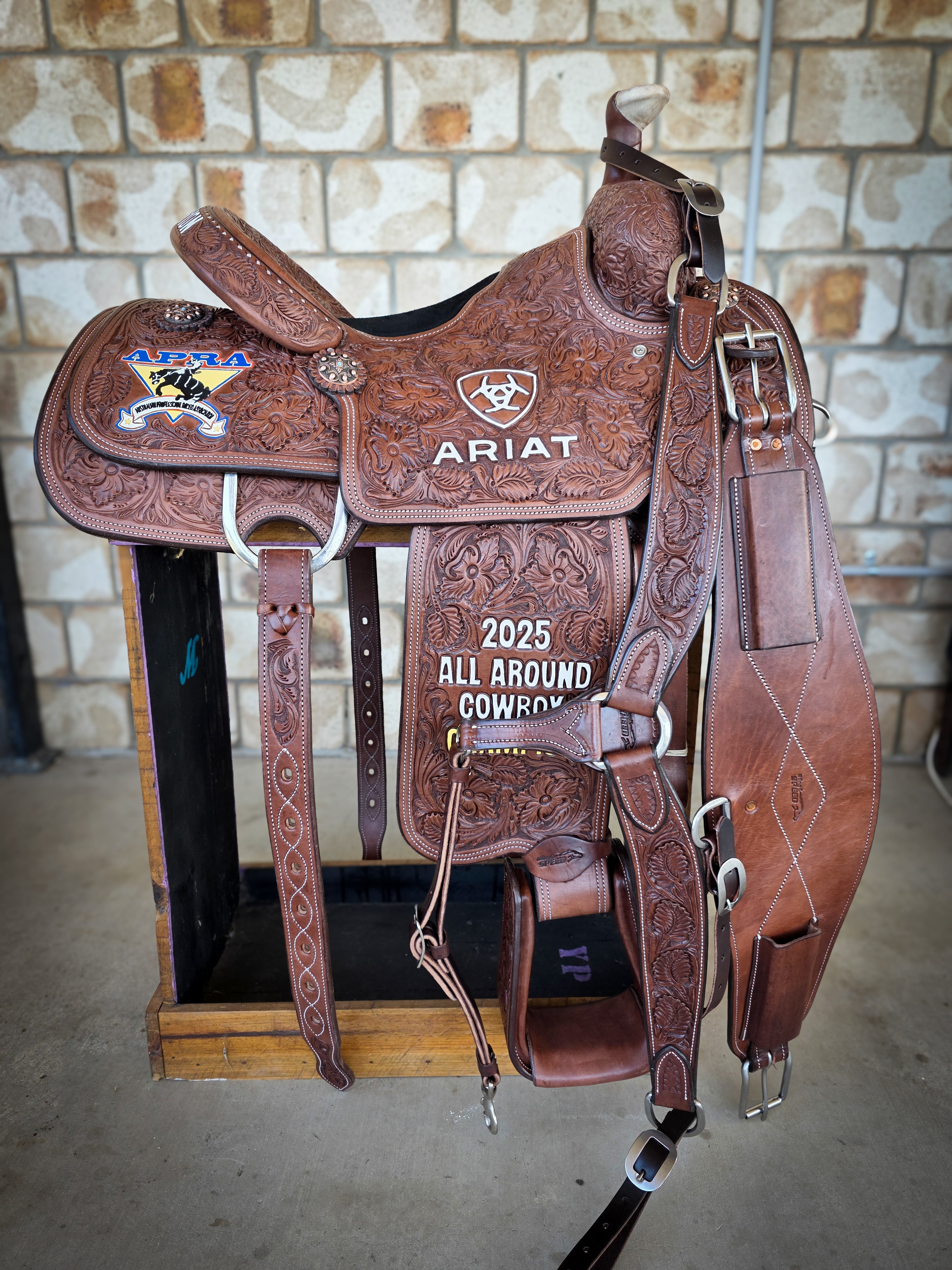 Bling & Speed Rope, Cutting & Steer Wrestling Trophy Saddles