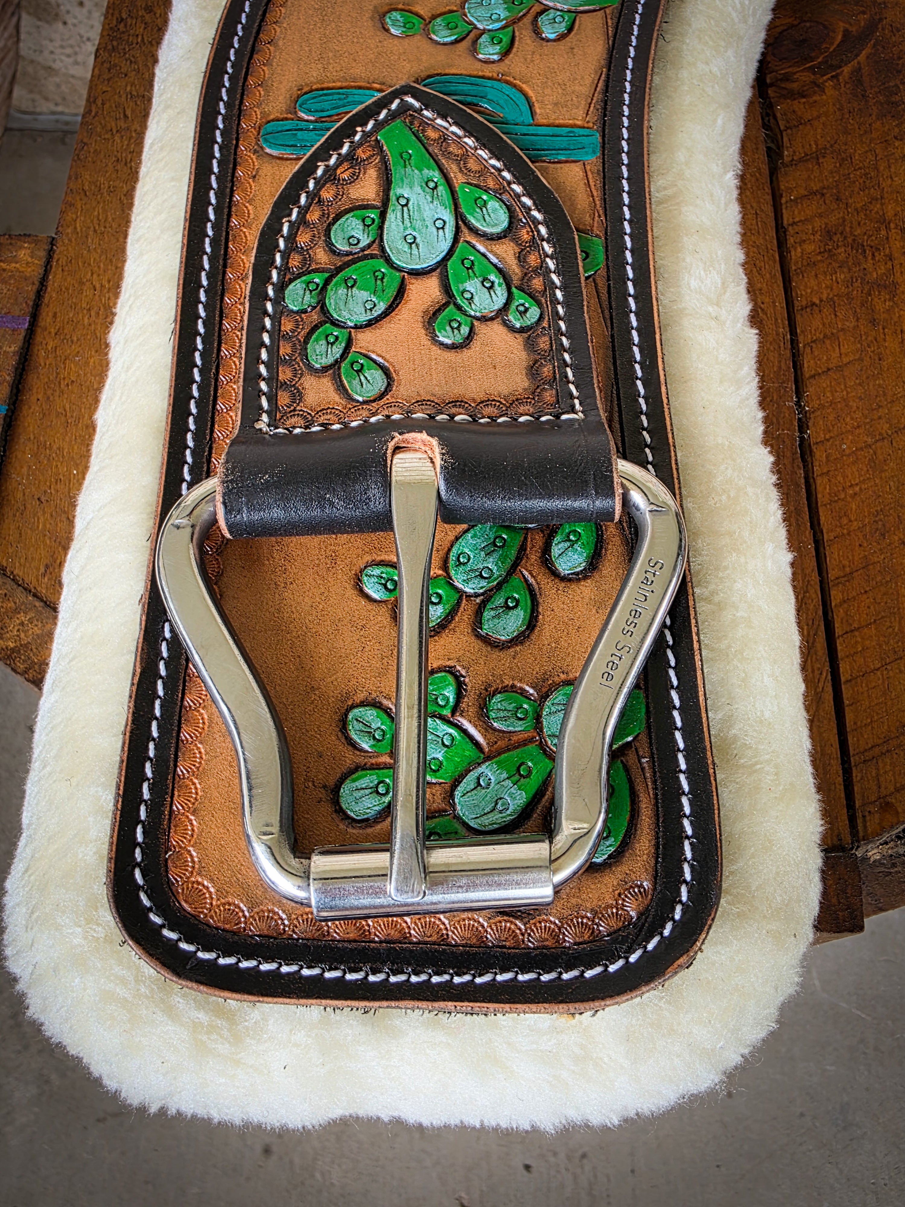 Cactus Tooled Anatomical Leather Girth with Removable Wool Liner