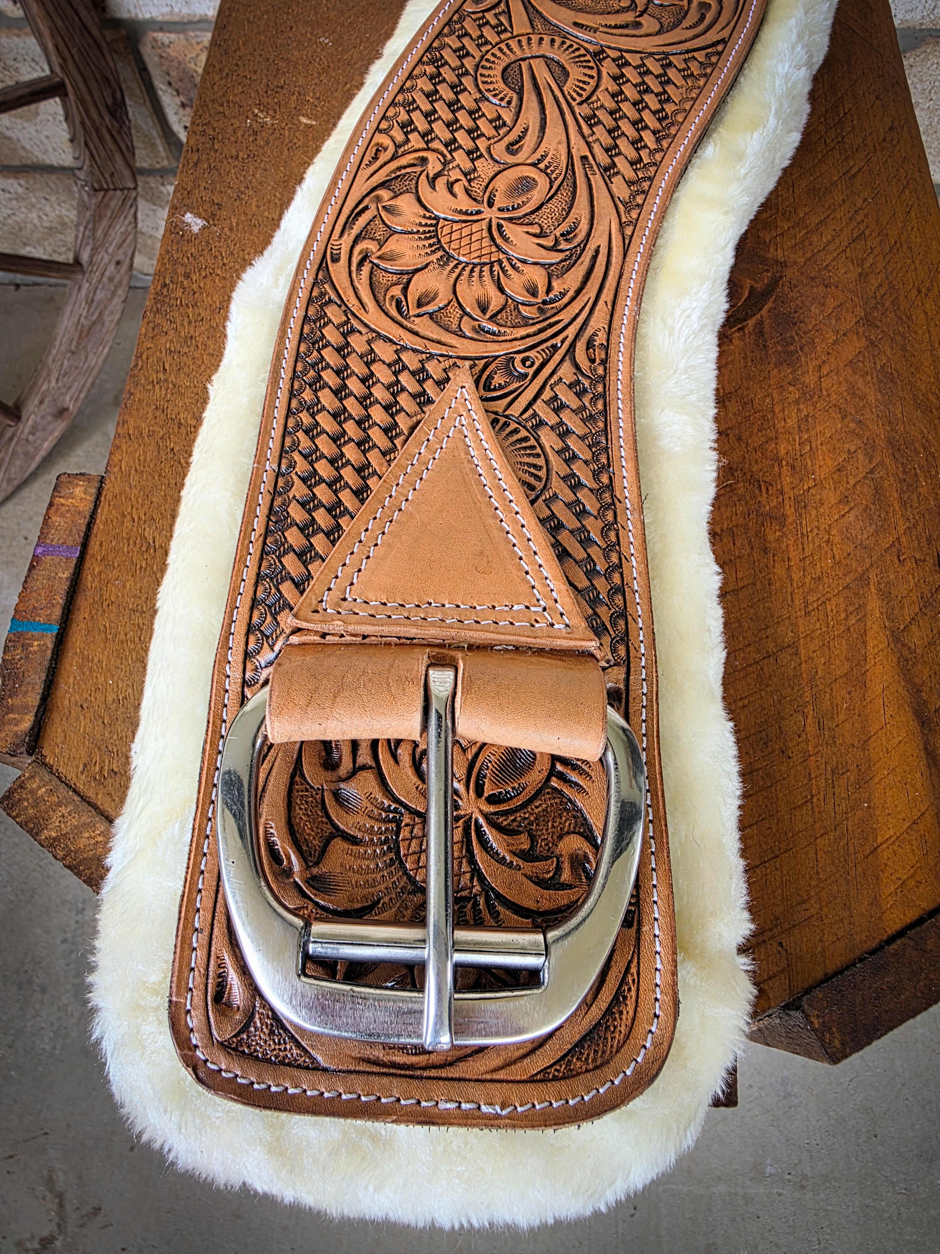 Tooled Shoulder Relief Girth with Removable Velcro Synthetic Wool Liner