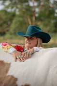 Load image into Gallery viewer, Desert Crown Felt Hat - Peacock