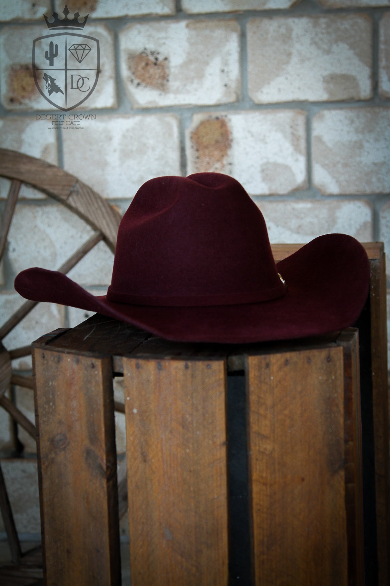 Desert Crown Felt Hat - Burgundy