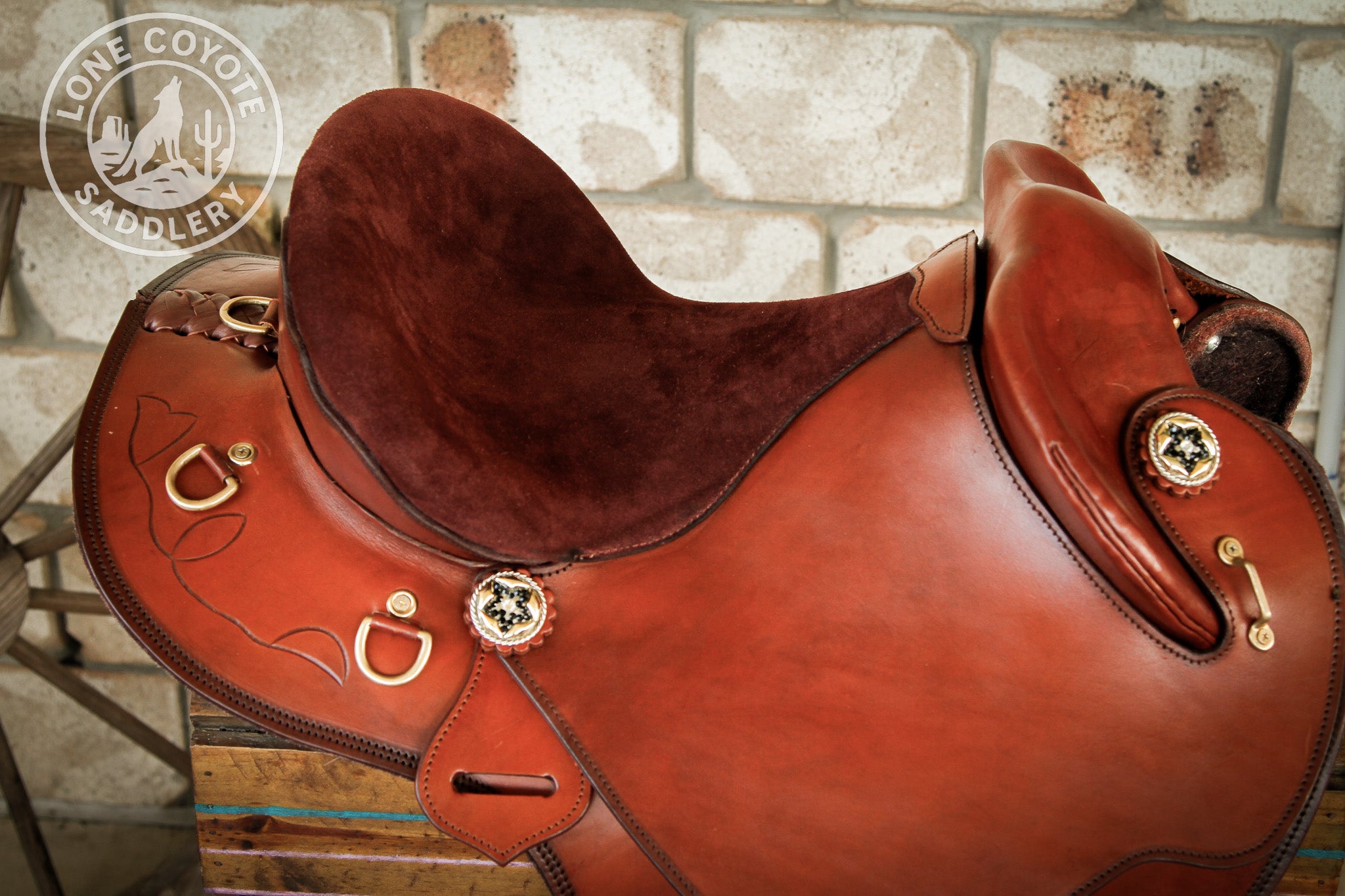 Lone Coyote Fully Mounted Fender Saddle – PREORDER