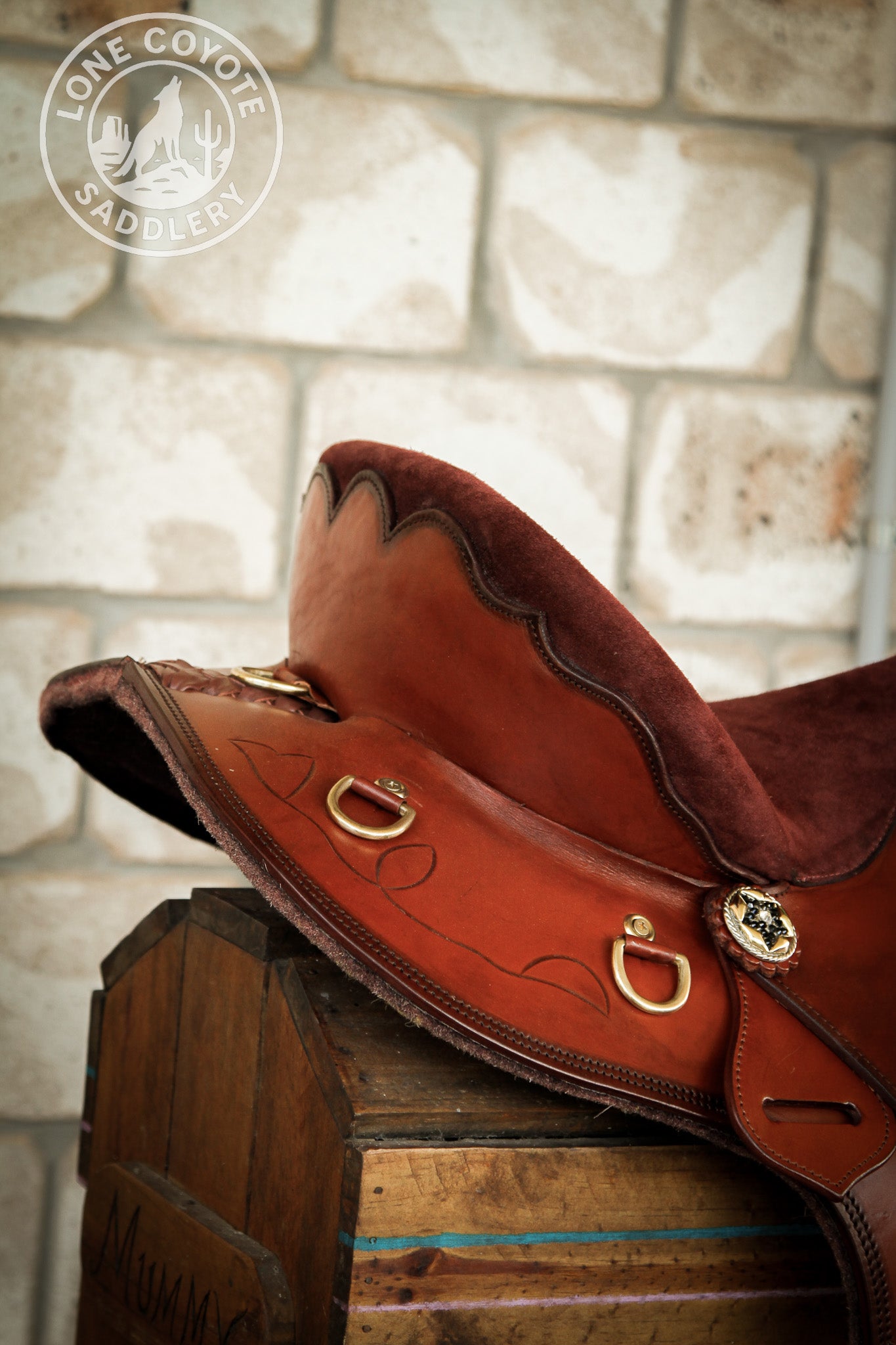 Lone Coyote Fully Mounted Fender Saddle – PREORDER