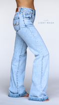 Load image into Gallery viewer, Light Wash Signature Trouser Denim