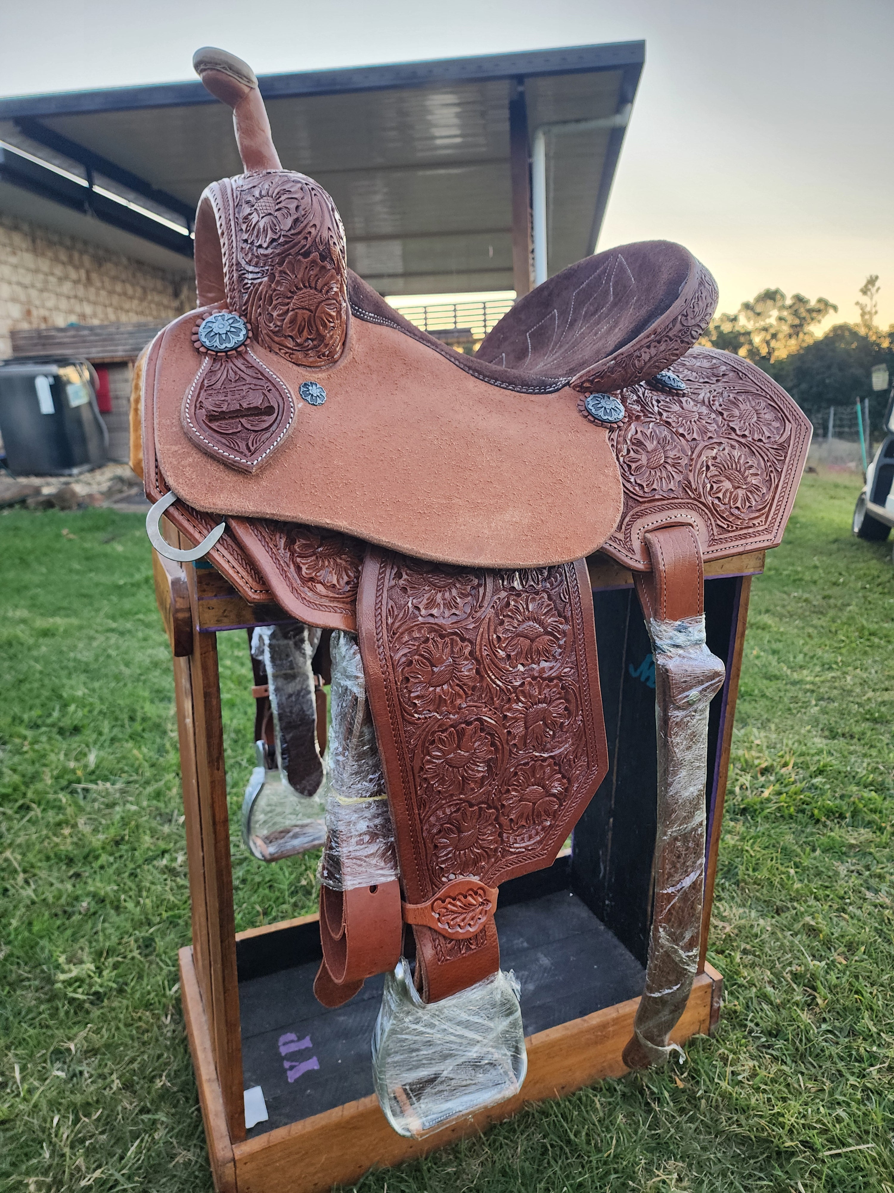 Leather Barrel Saddle - LBS7