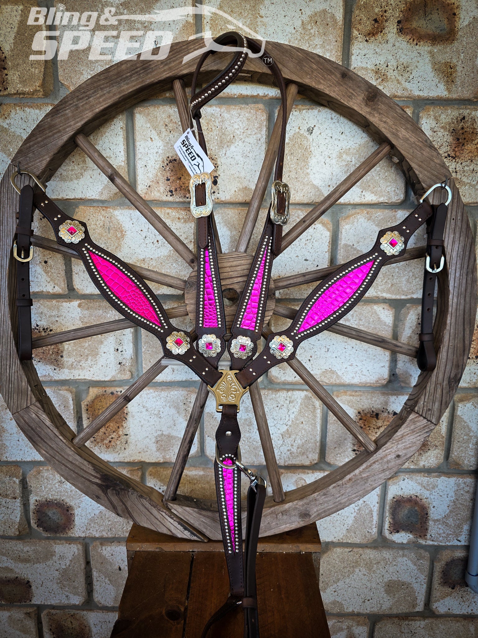 Hot Pink Croc Inlay Tack Set