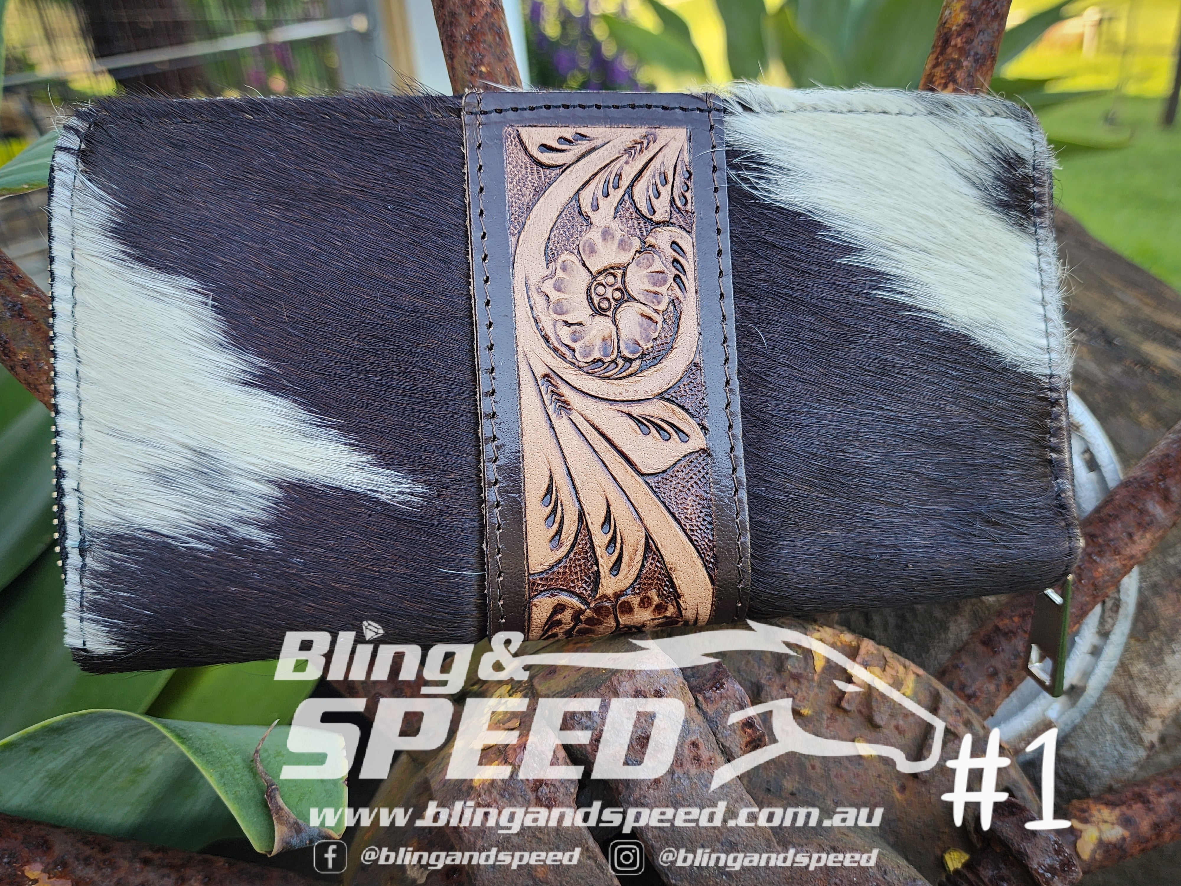 Cowhide and Leather Wallet - Zipper Closure