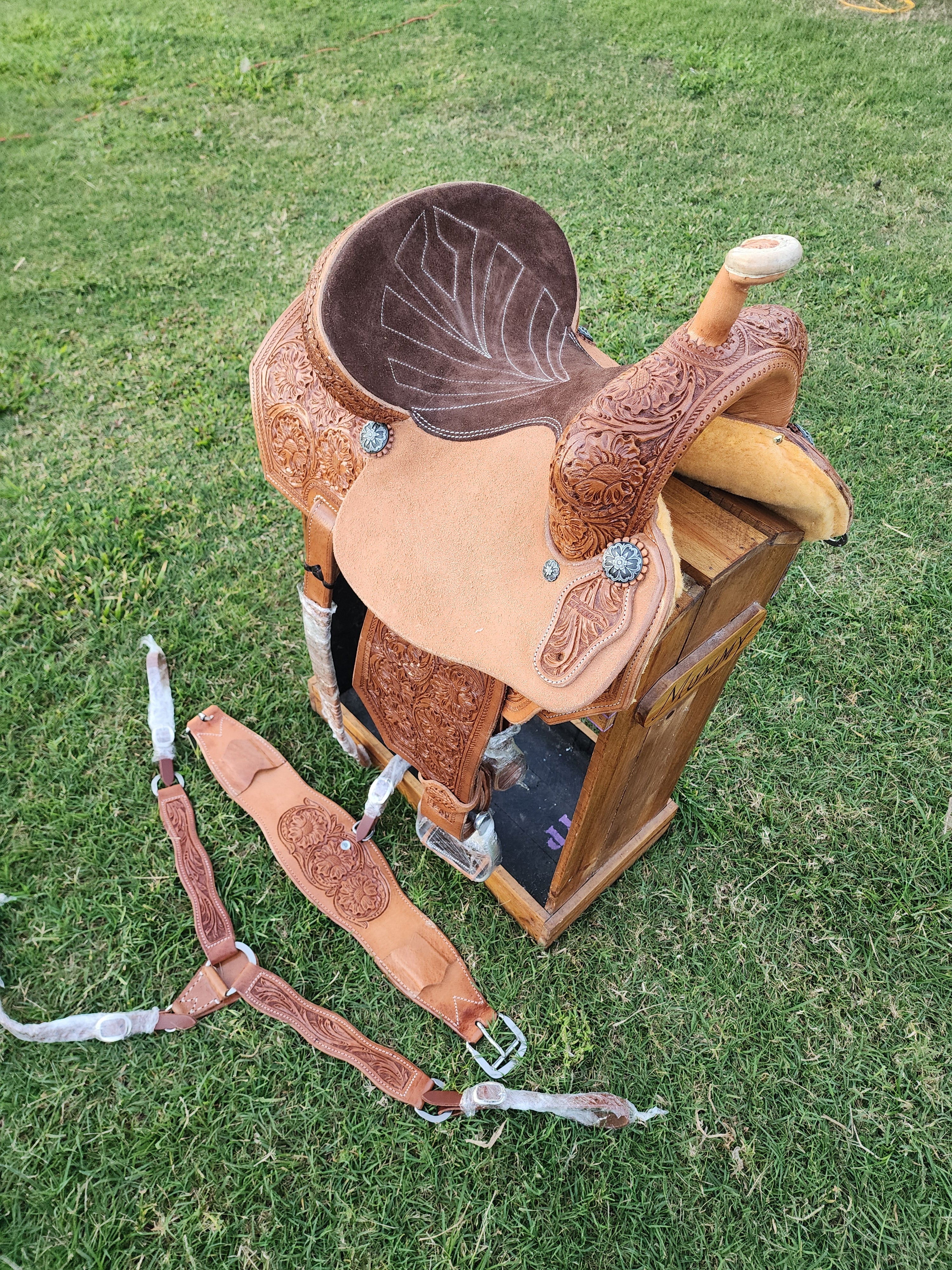 Leather Barrel Saddle - LBS7