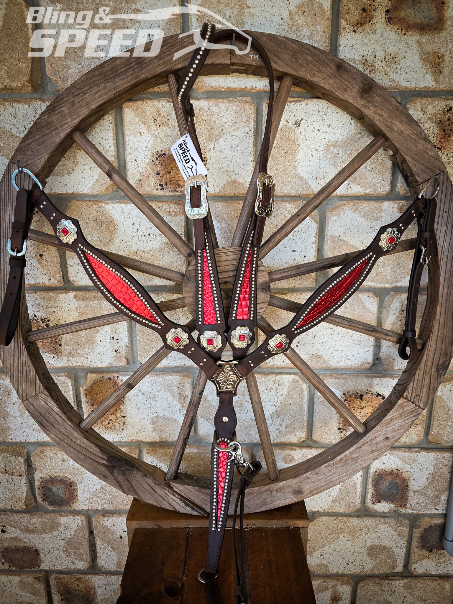 Red Croc Inlay Tack Set