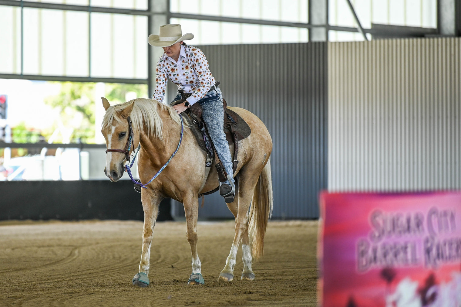 Cinch It Up! How to Choose the Perfect Cinch Size for Your Barrel Racing Horse