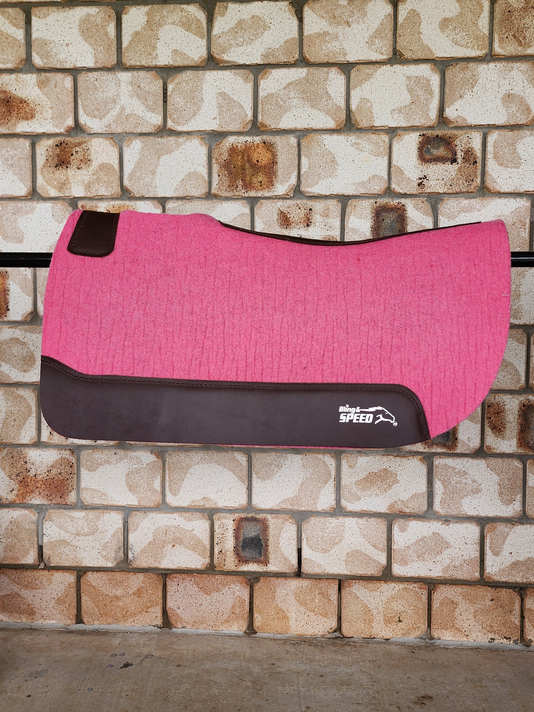 Round Skirt Merino Wool Barrel and Fender Saddle Pad - Pink