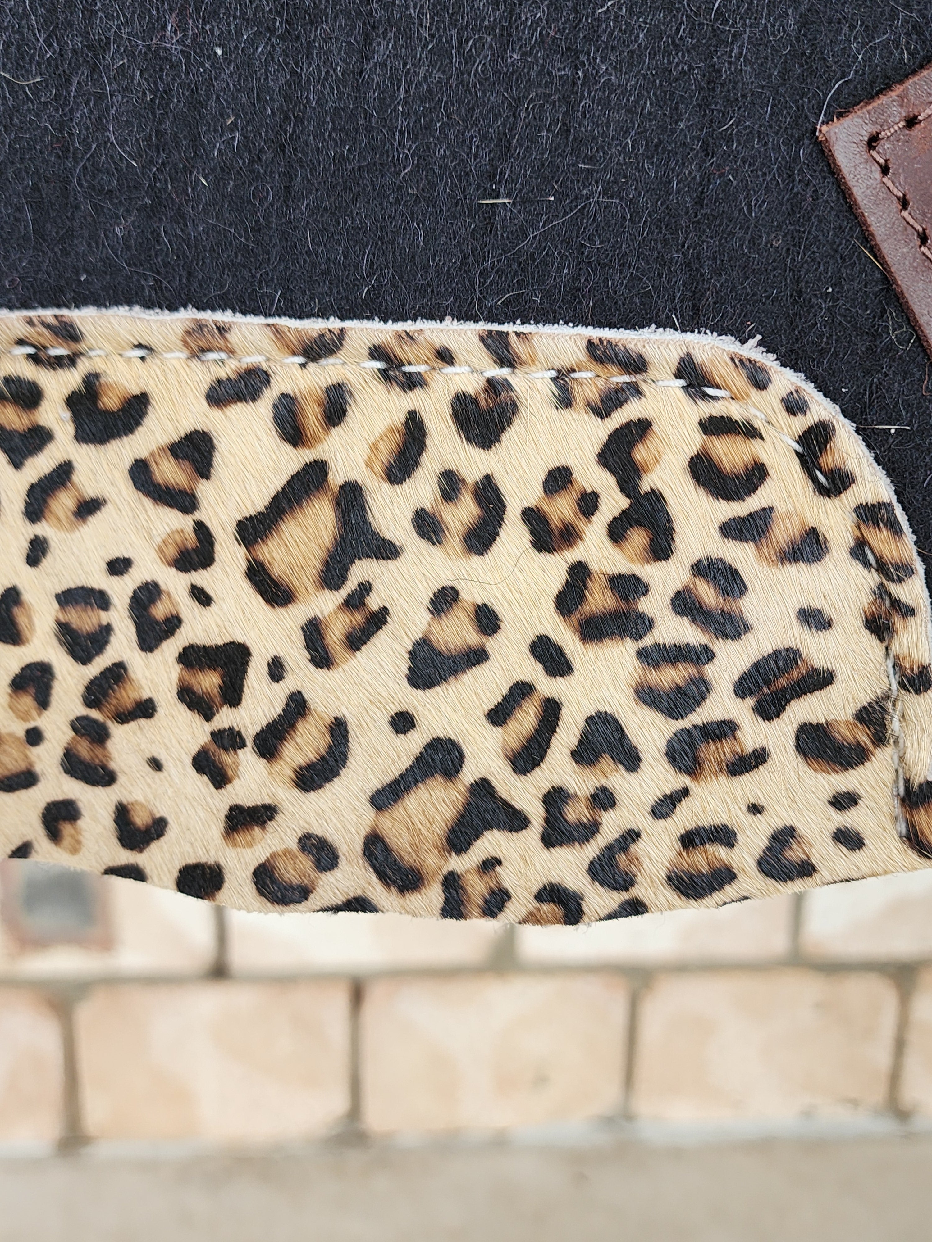 Standard Wither Relief - Round Skirt Merino Wool Barrel and Fender Saddle Pad - Black with Cheetah