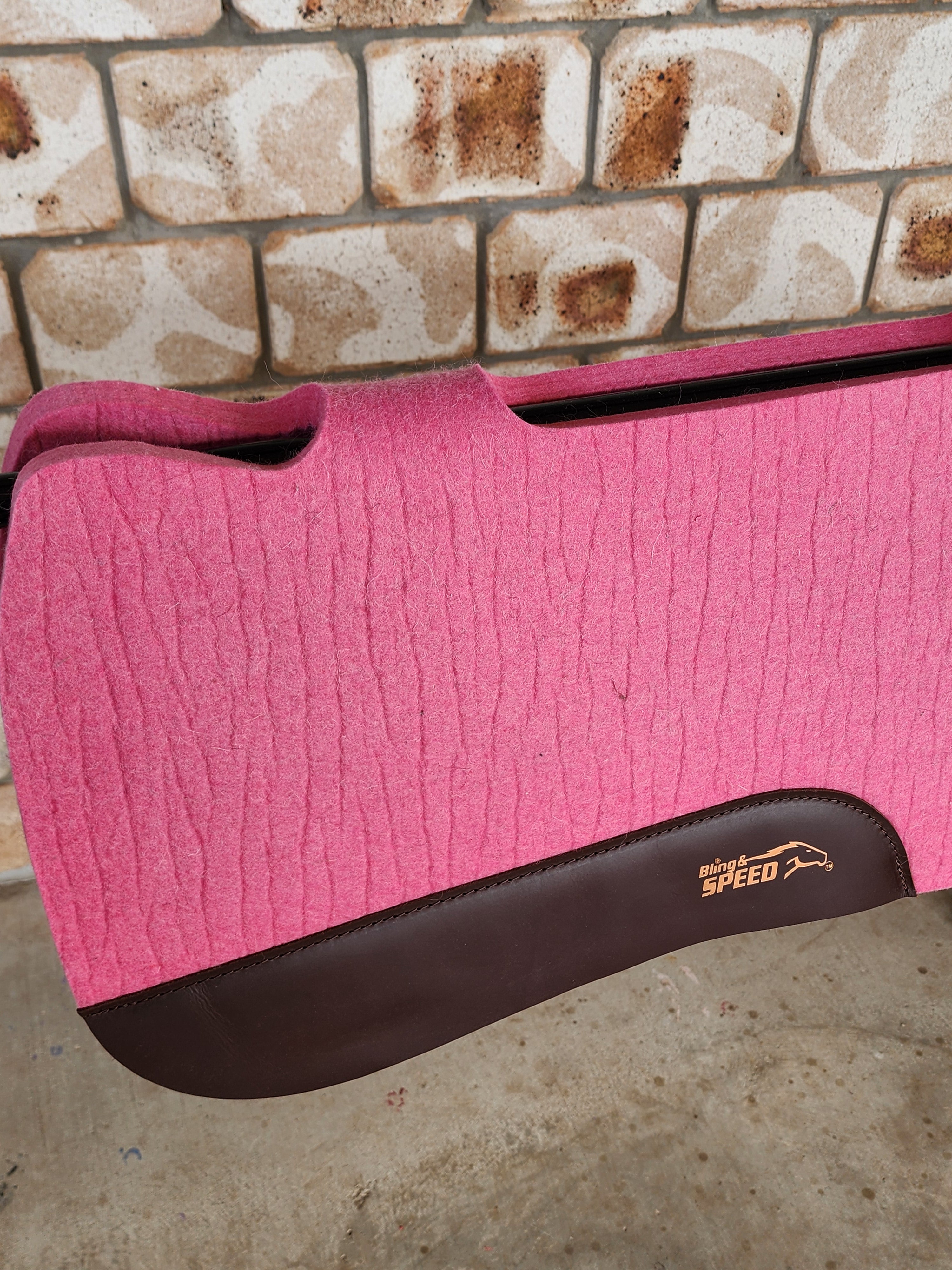 Full Wither and Spine Relief Merino Wool Felt Saddle Pad - Pink