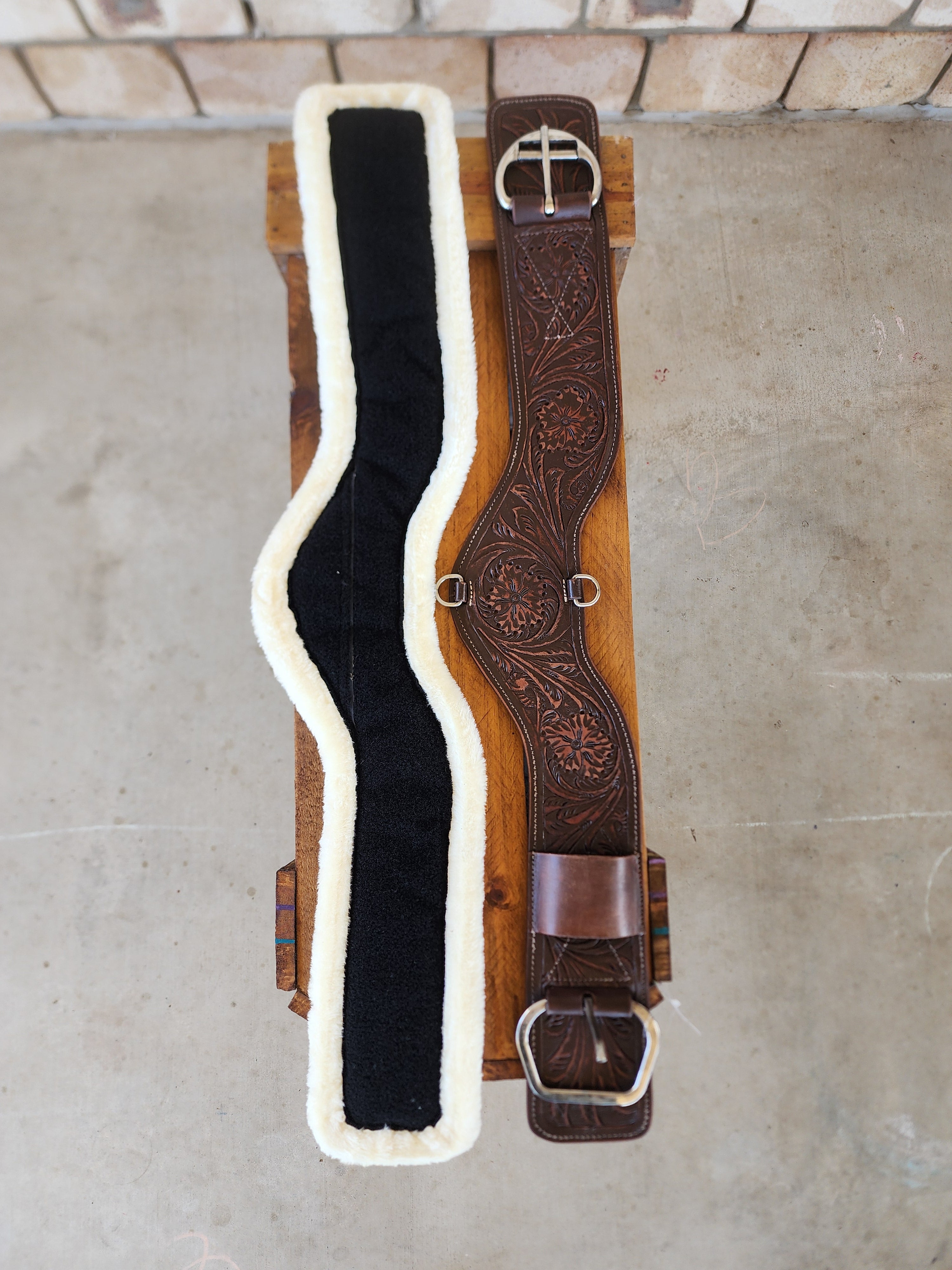 Shoulder Relief Girth with Removable Velcro Synthetic Wool Liner - Various Designs