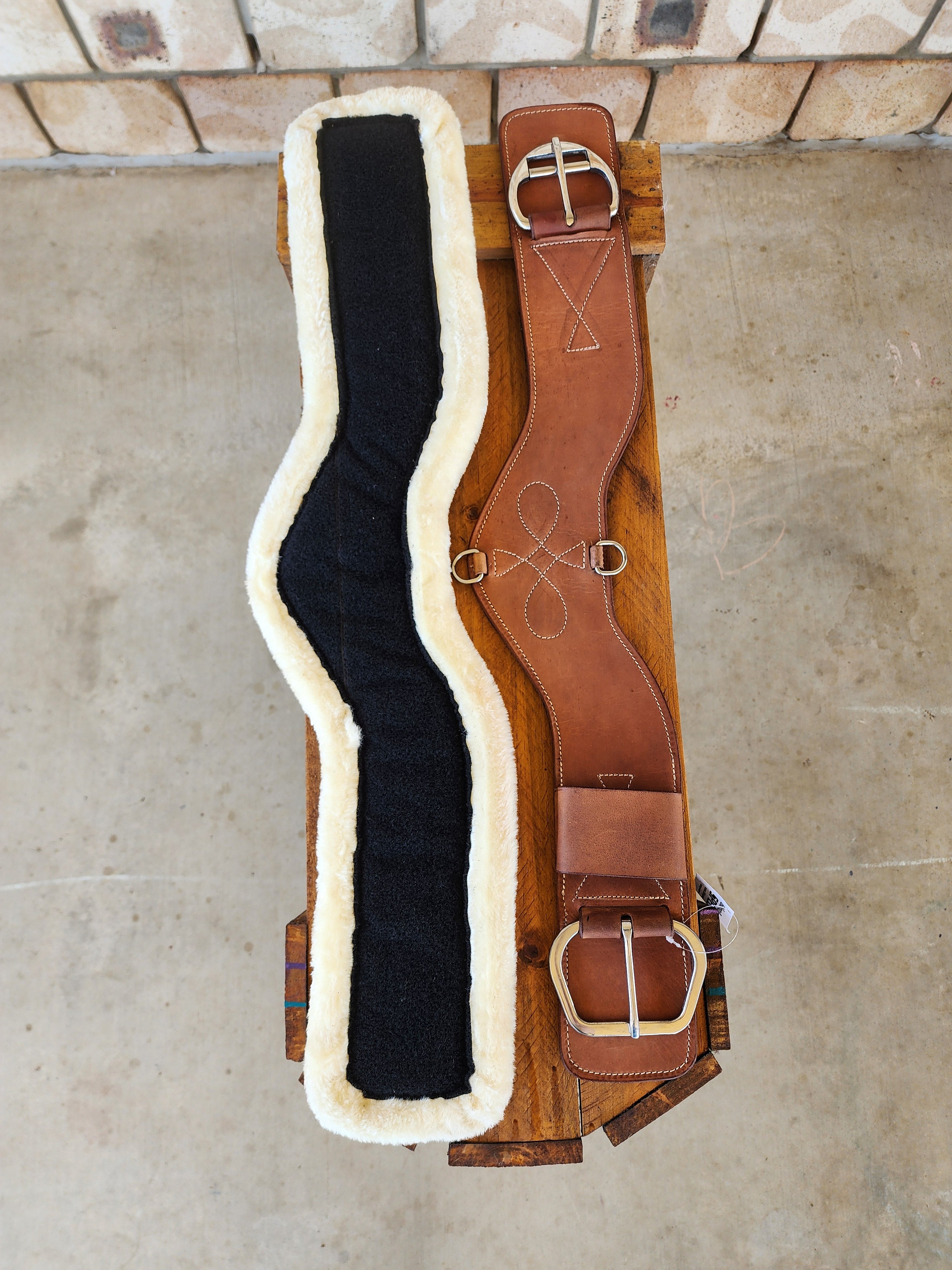 Shoulder Relief Girth with Removable Velcro Synthetic Wool Liner - Various Designs