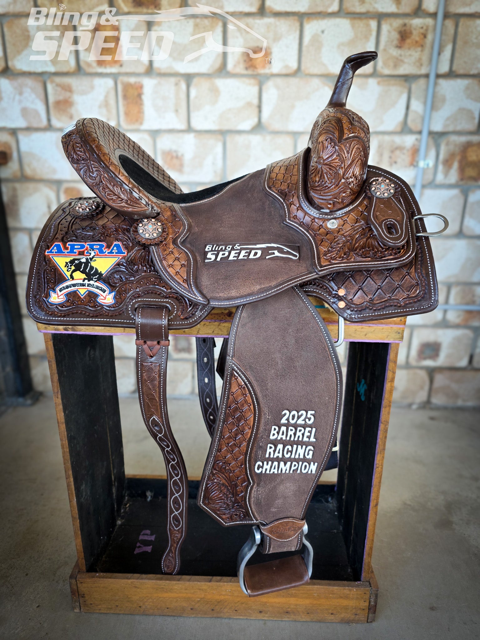 Bling & Speed Leather Barrel Trophy Saddle