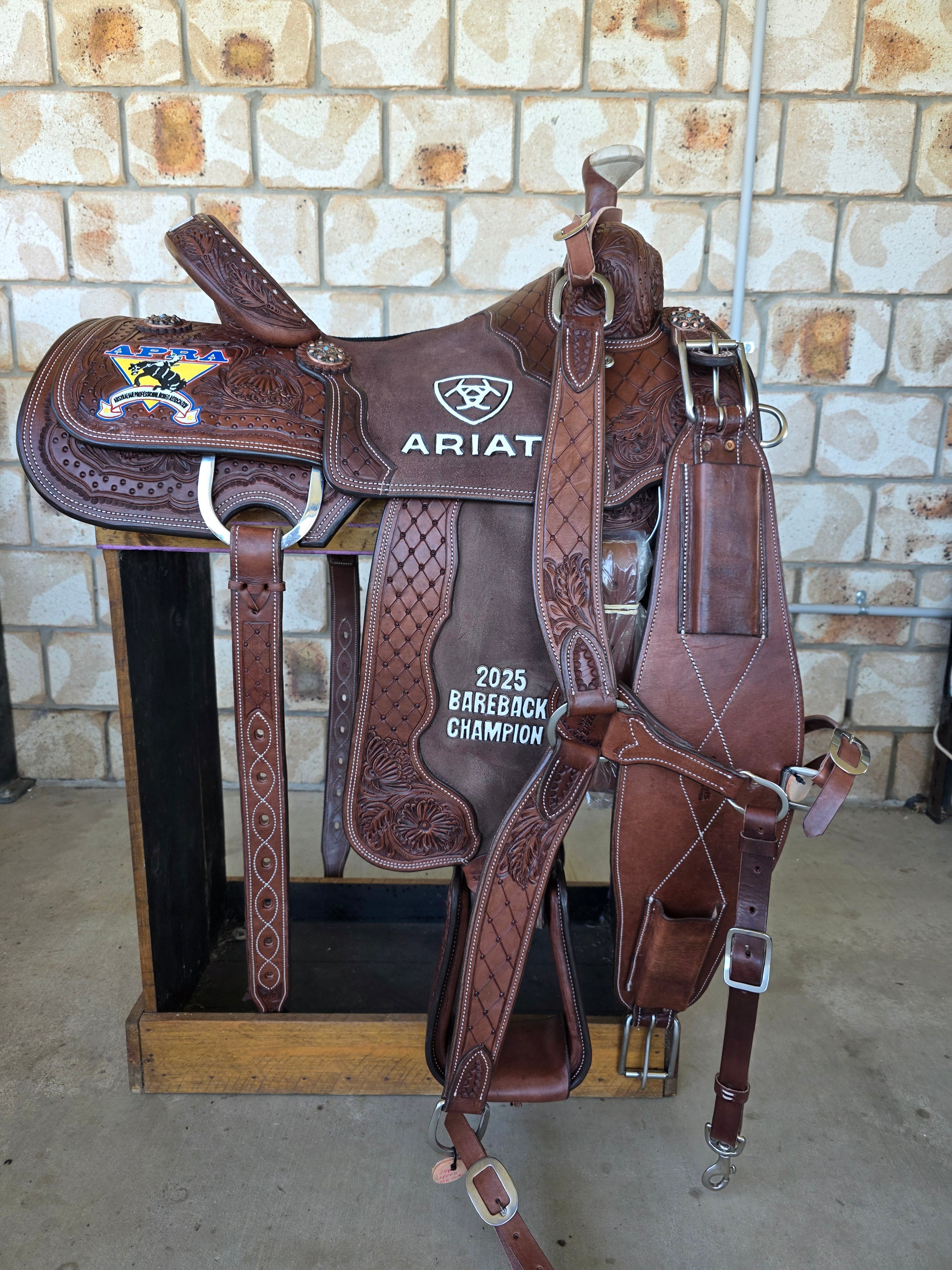 Bling & Speed Rope, Cutting & Steer Wrestling Trophy Saddles