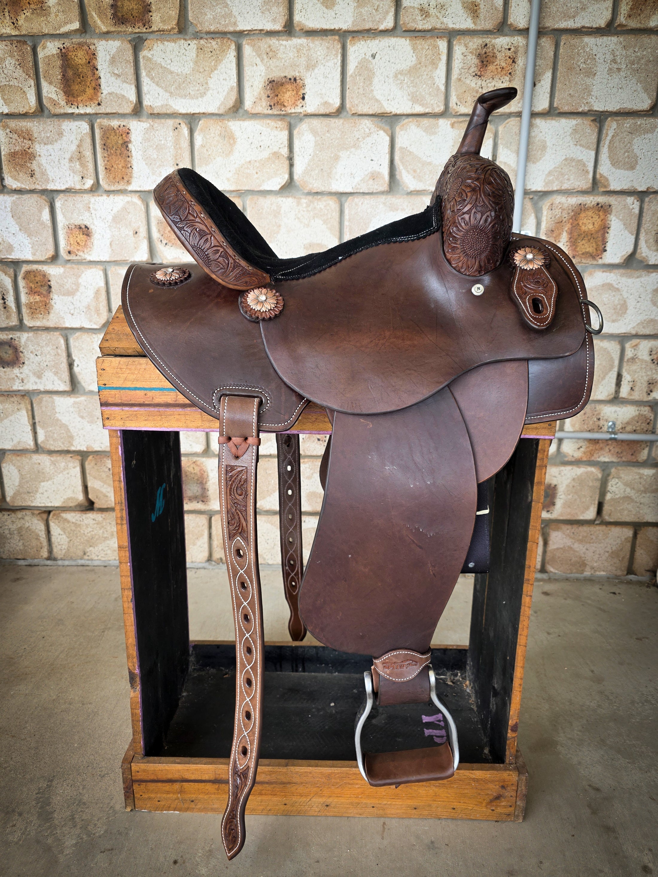 Leather Barrel Saddle - LBS6