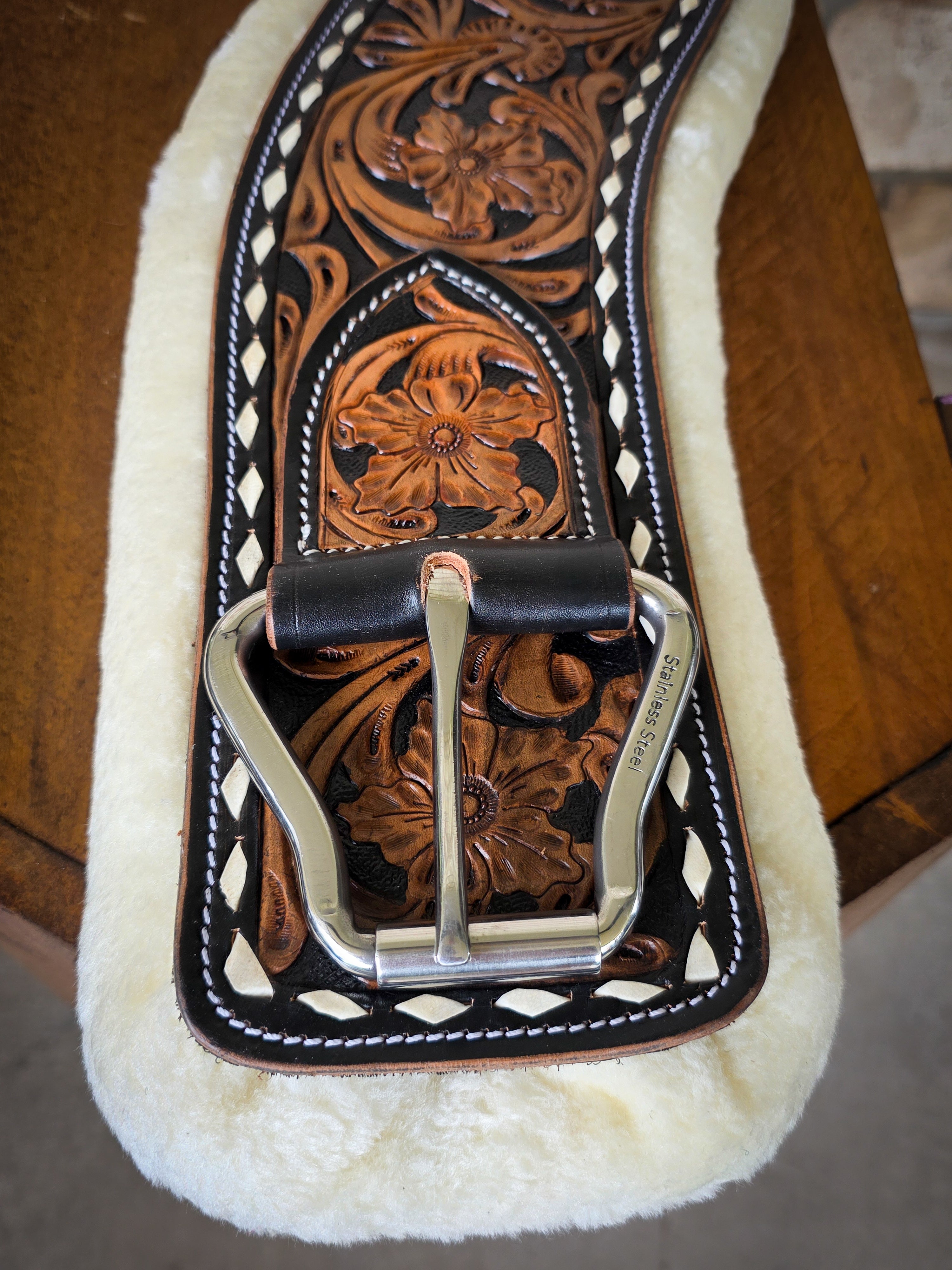 Tooled and Buckstitched Shoulder Relief Girth with Removable Velcro Synthetic Wool Liner