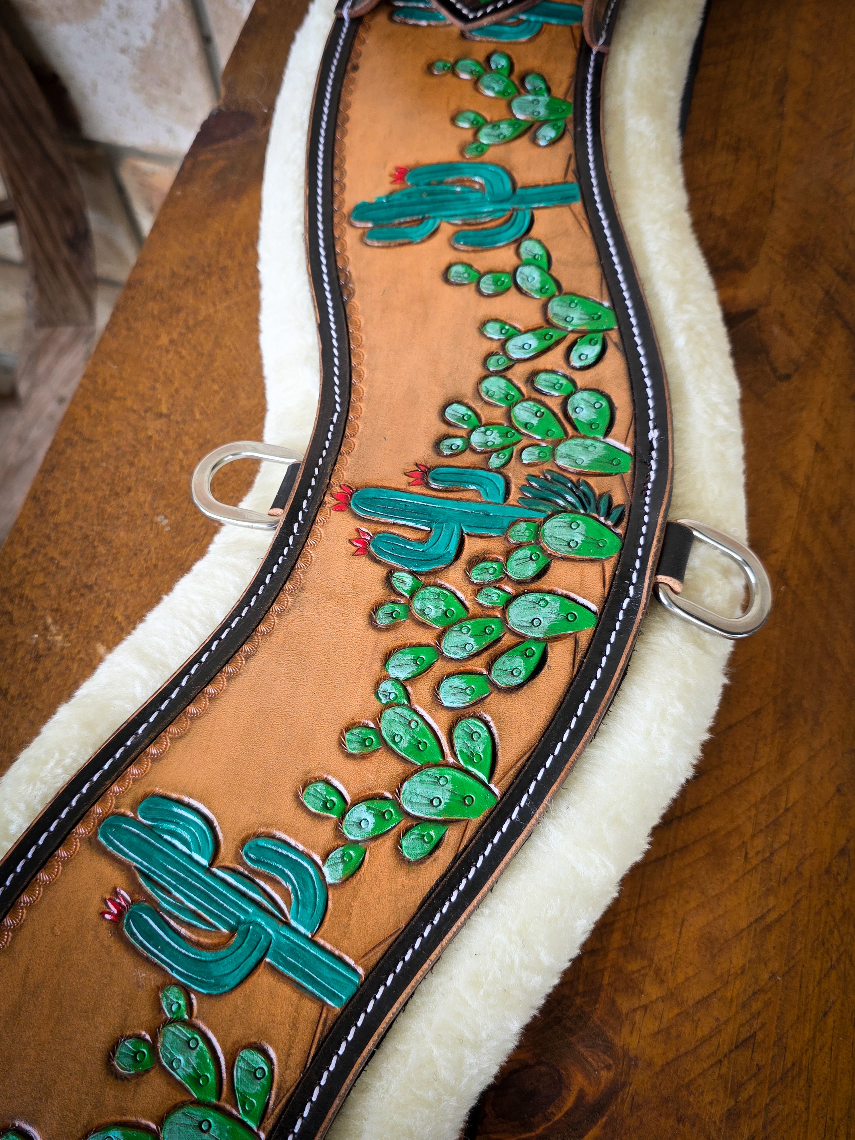 Cactus Tooled Anatomical Leather Girth with Removable Wool Liner