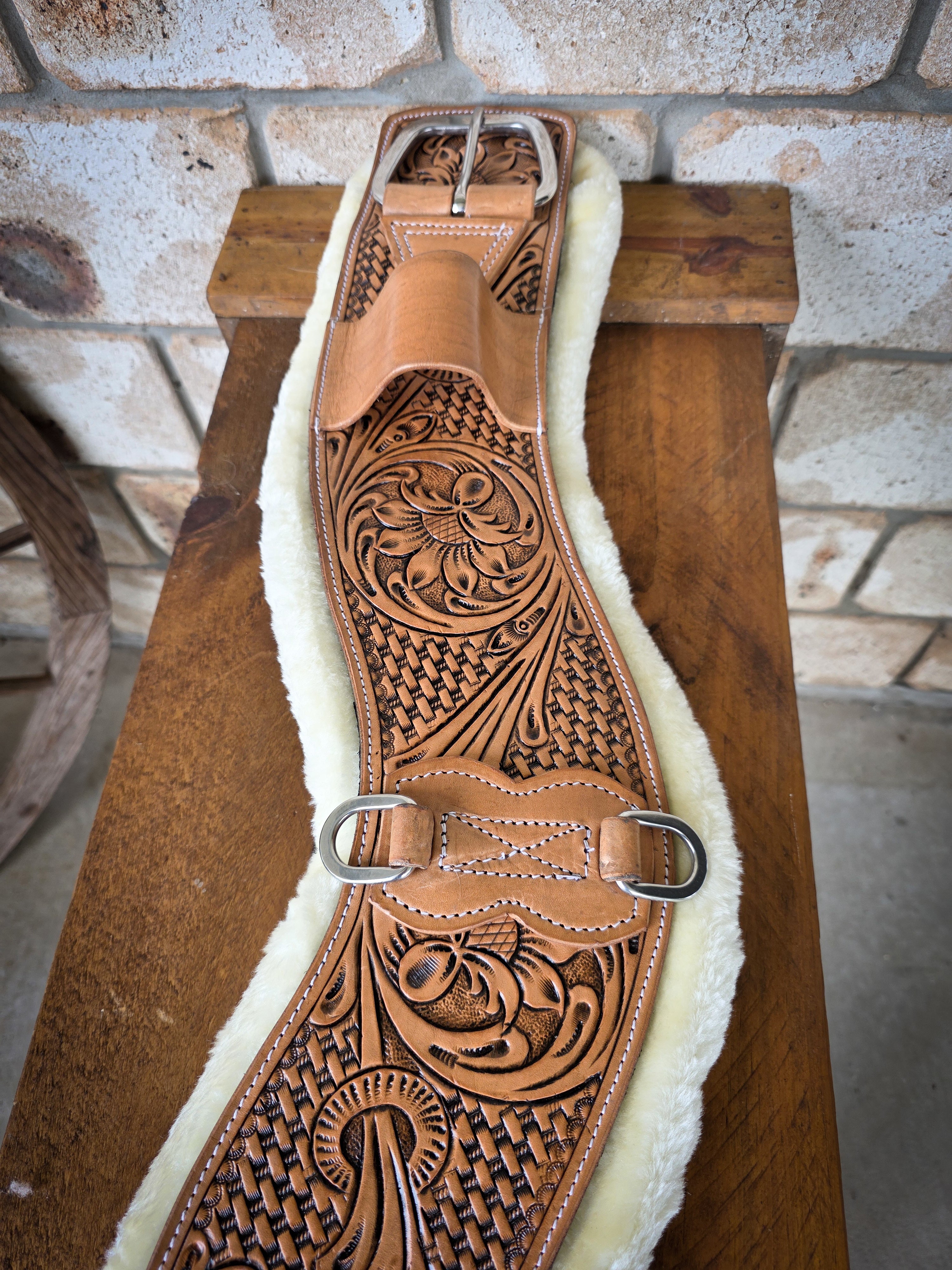 Tooled Shoulder Relief Girth with Removable Velcro Synthetic Wool Liner