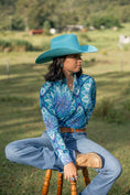 Load image into Gallery viewer, Desert Crown Felt Hat - Turquoise
