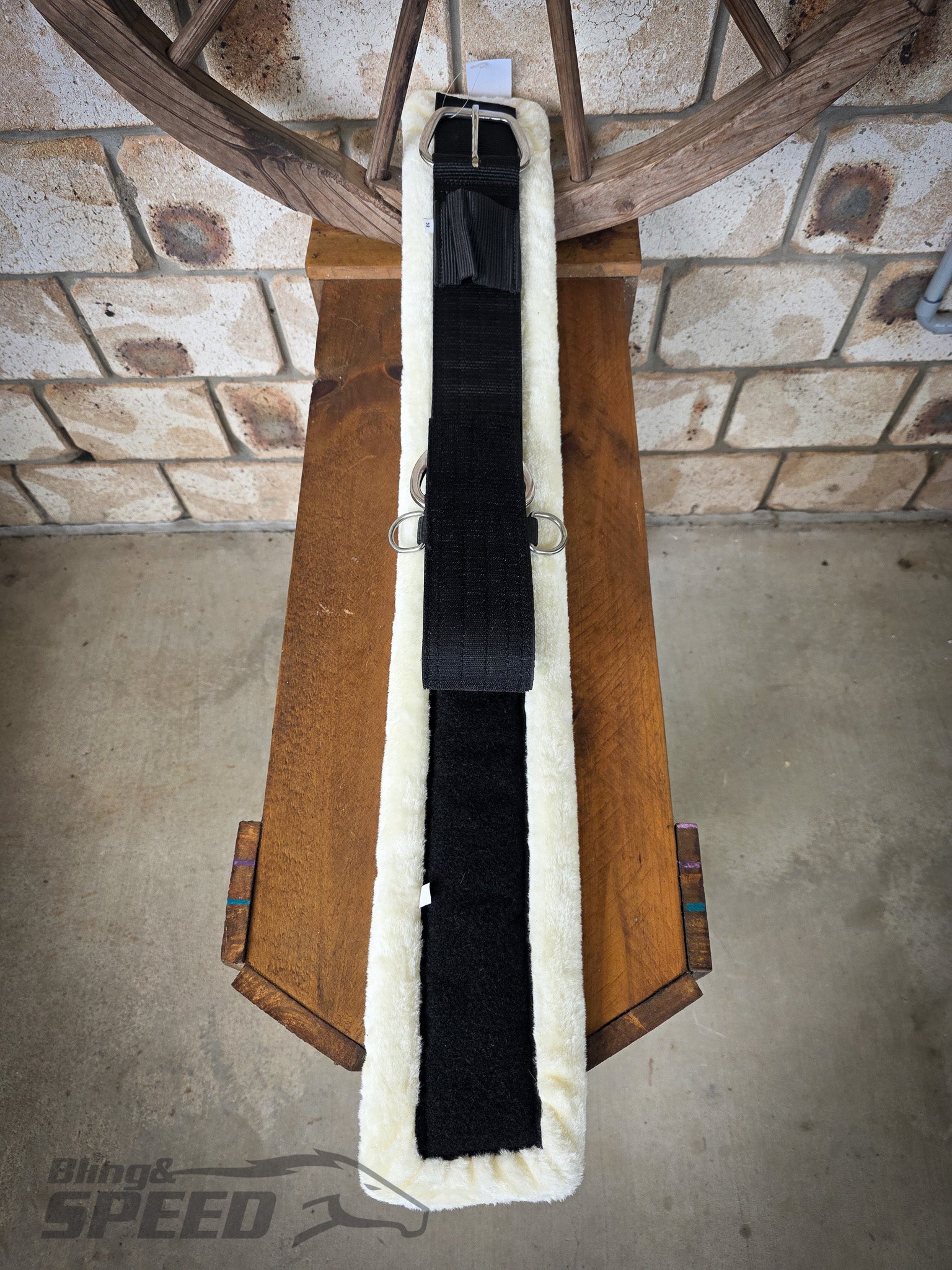 Nylon Wool-Lined Comfort Girth with Removable Wool Liner