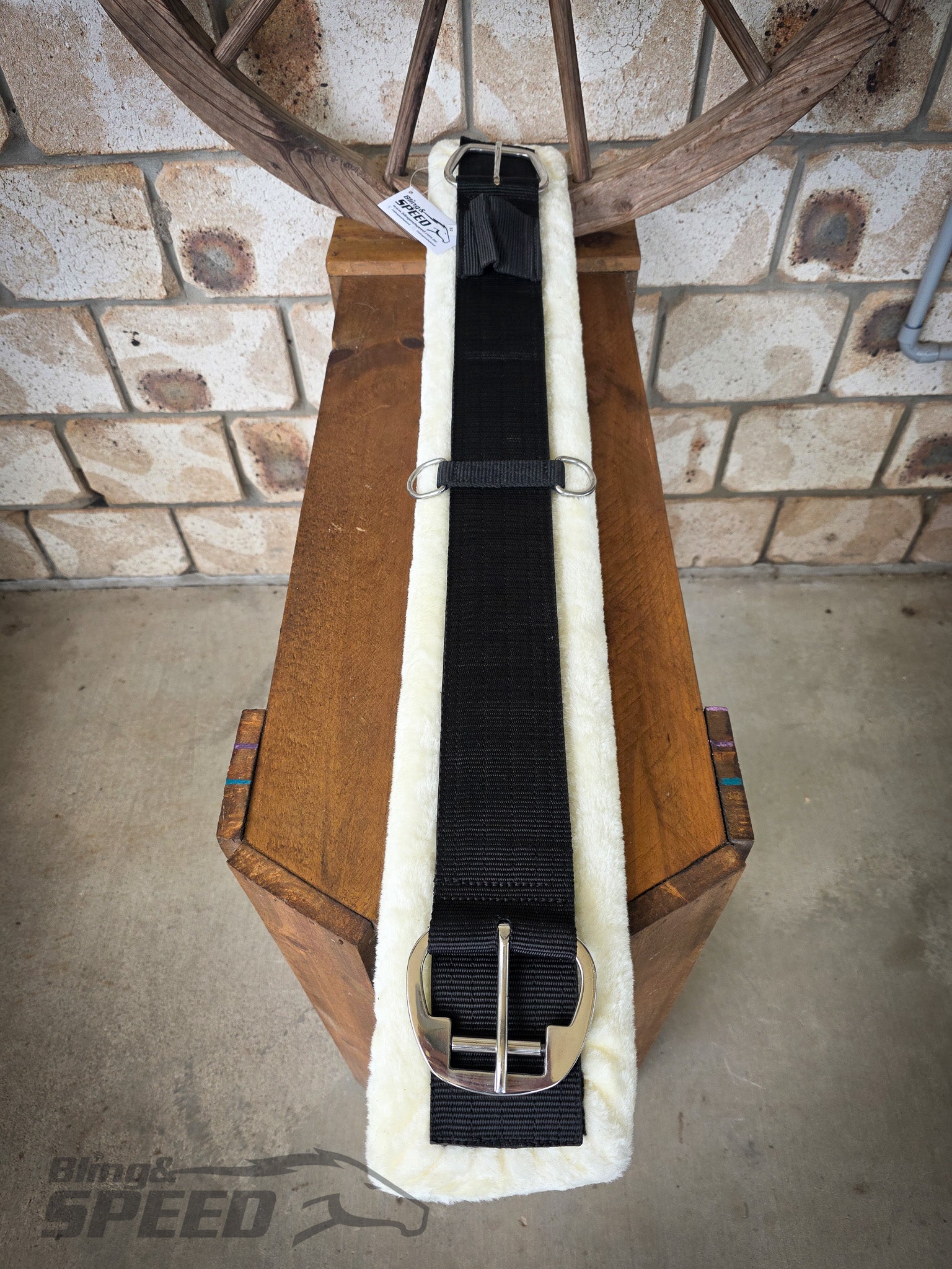 Nylon Wool-Lined Comfort Girth with Removable Wool Liner