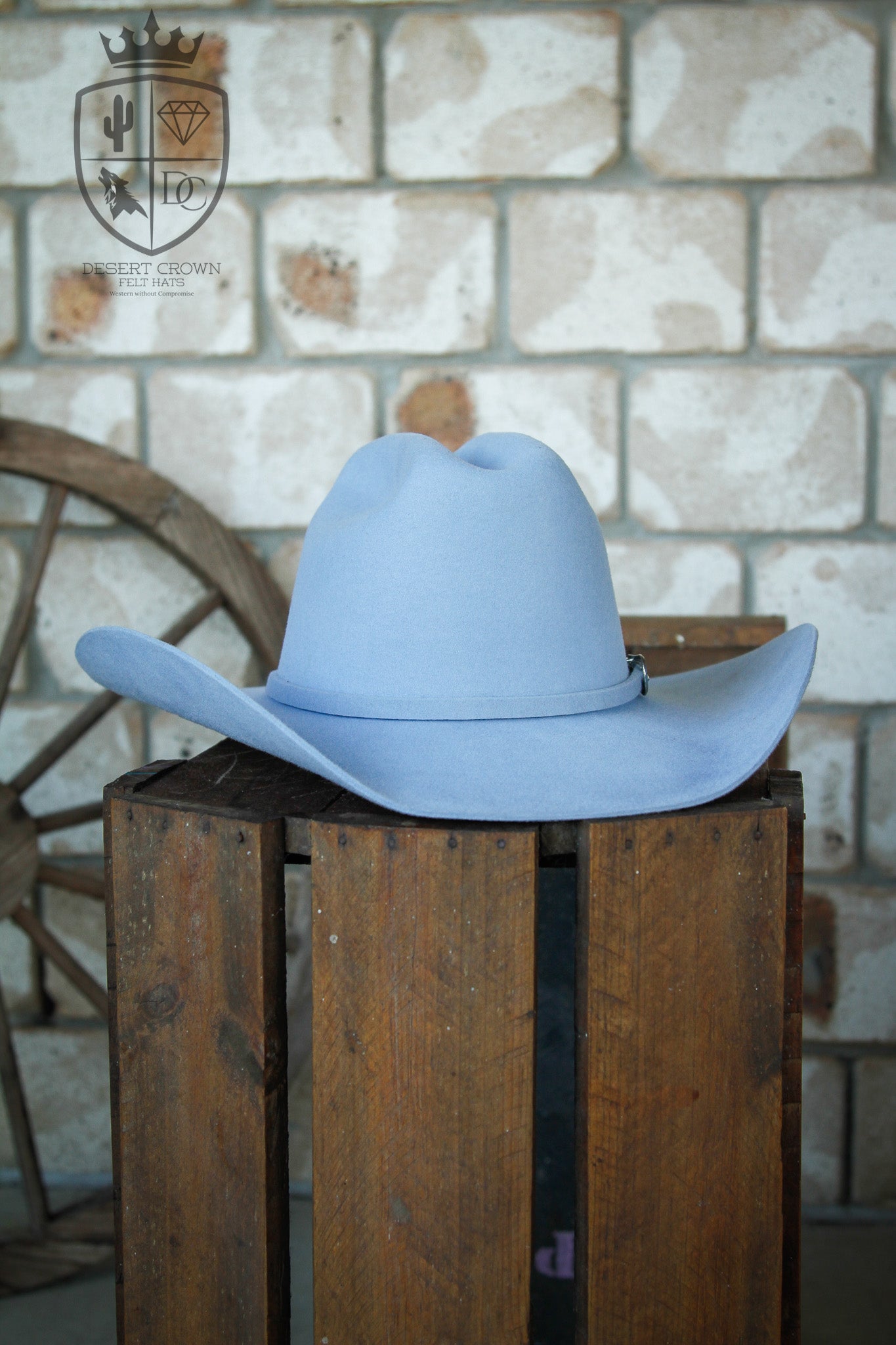 Desert Crown Felt Hat - Light Blue