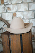 Load image into Gallery viewer, Desert Crown Felt Hat - Sand
