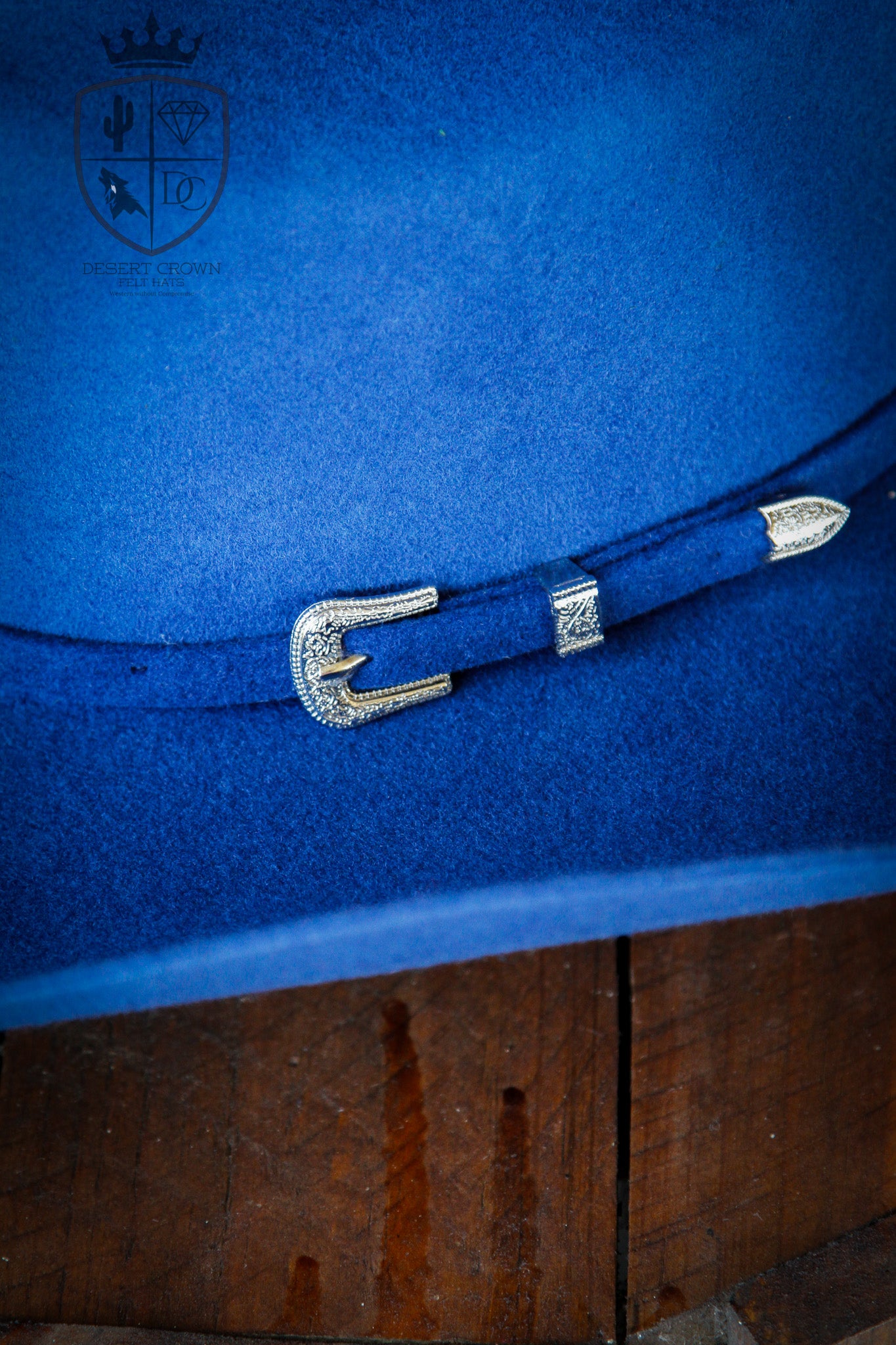 Desert Crown Felt Hat - Royal Blue
