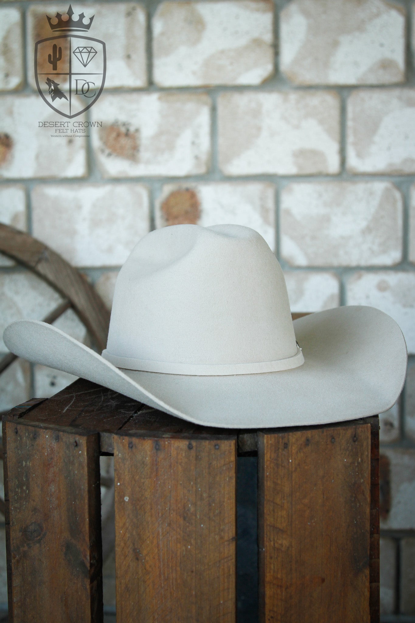 Desert Crown Felt Hat - Beige