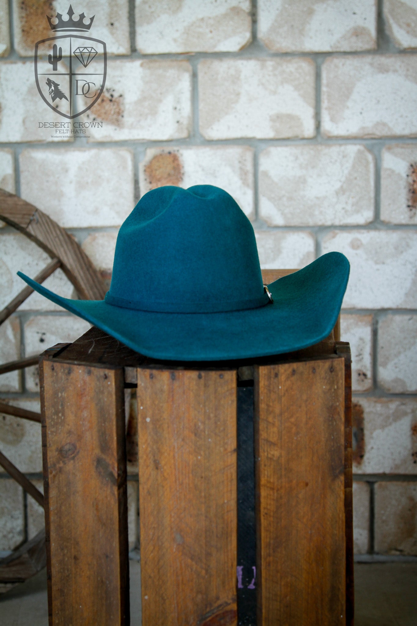 Desert Crown Felt Hat - Peacock