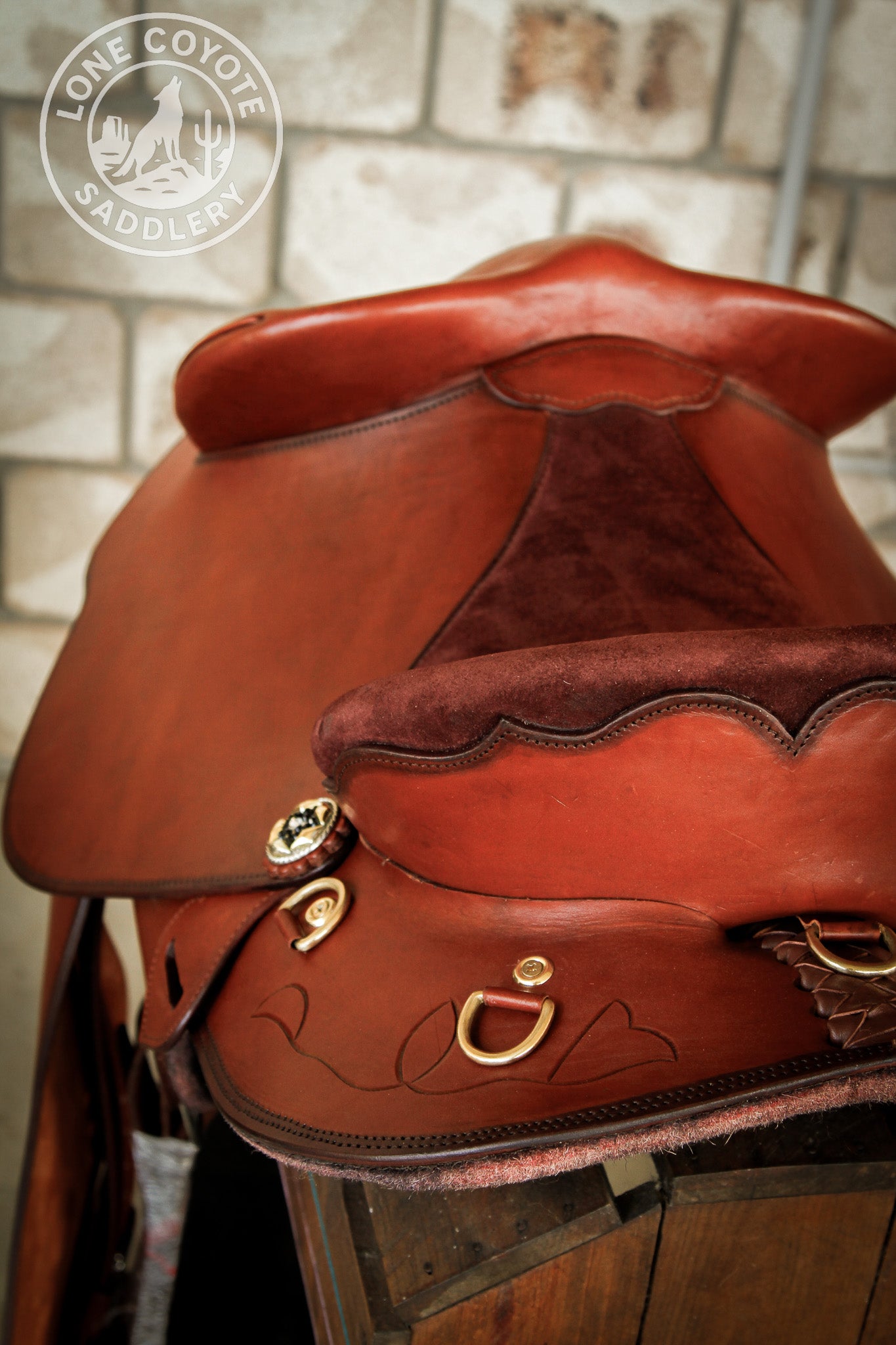 Lone Coyote Fully Mounted Fender Saddle – PREORDER