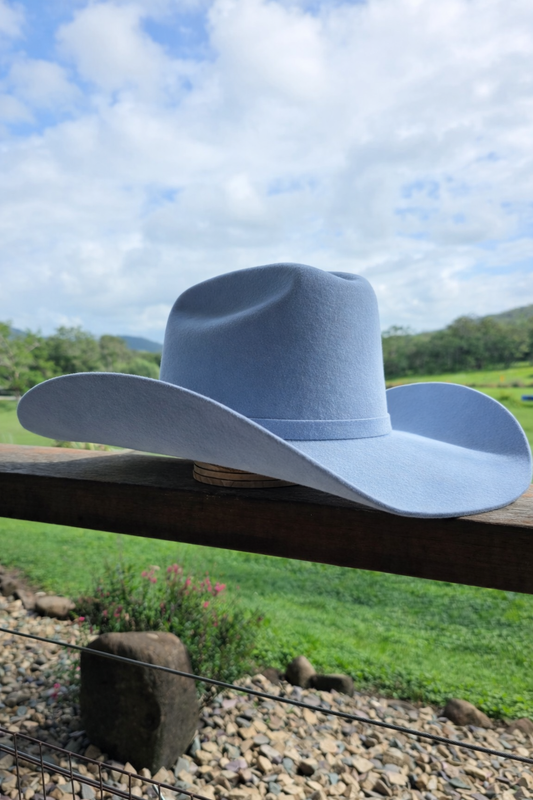 Desert Crown Felt Hat - Light Blue