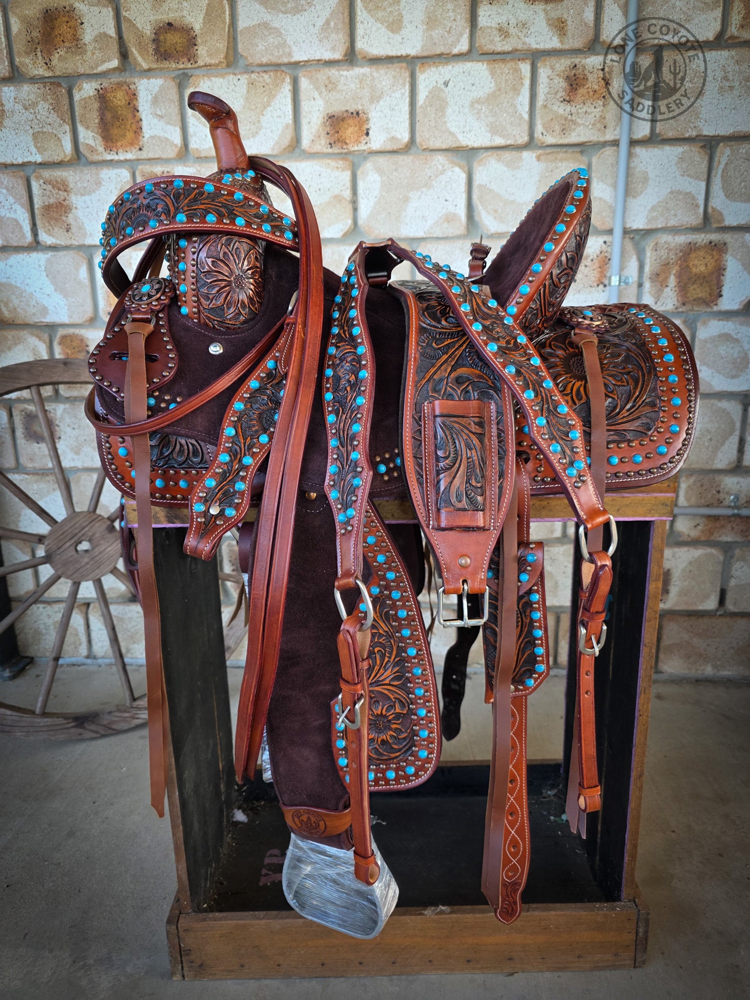 Lone Coyote Turquoise Floral Barrel Saddle – 13.5"