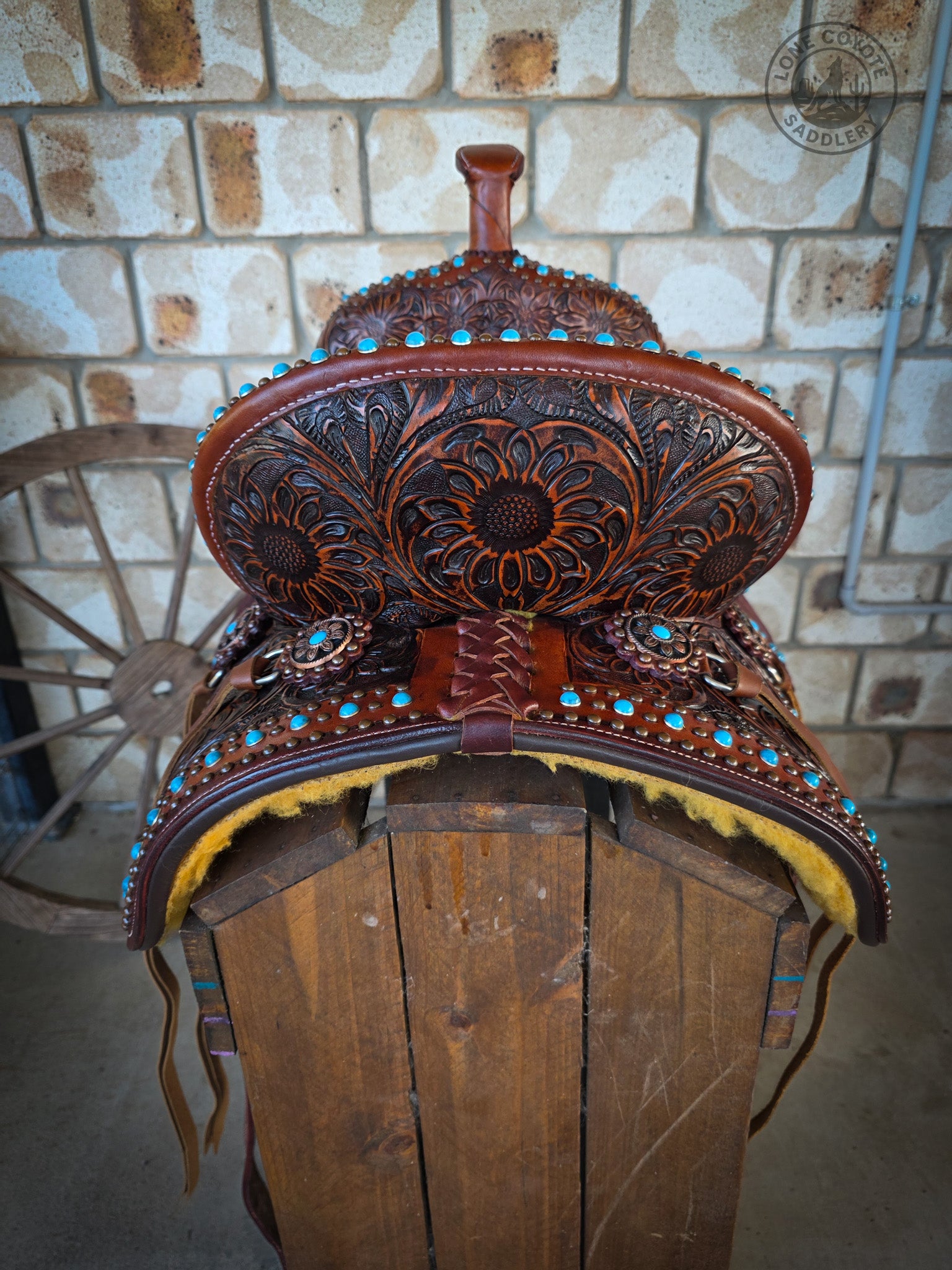 Lone Coyote Turquoise Floral Barrel Saddle – 13.5"