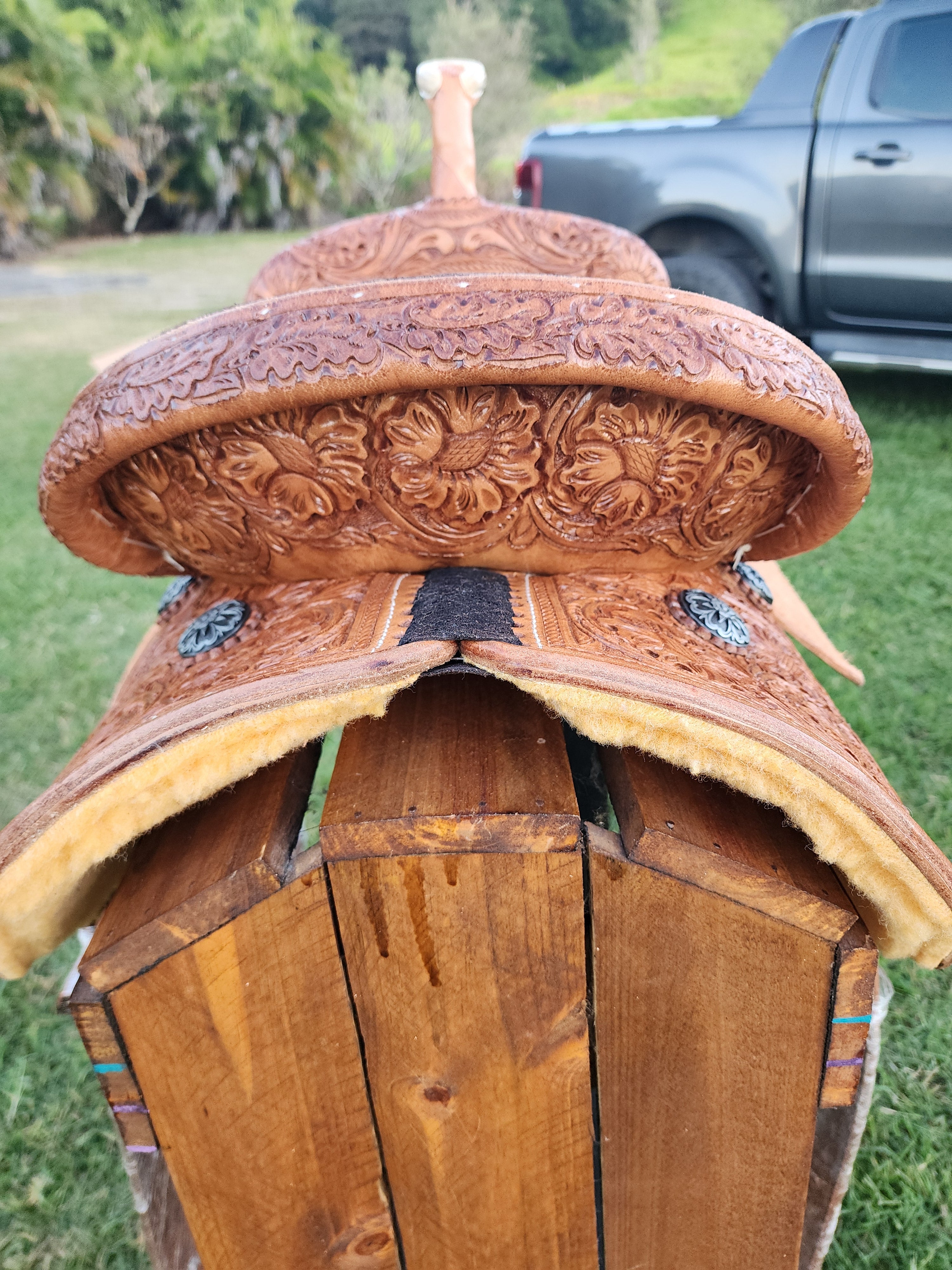 Leather Barrel Saddle - LBS7