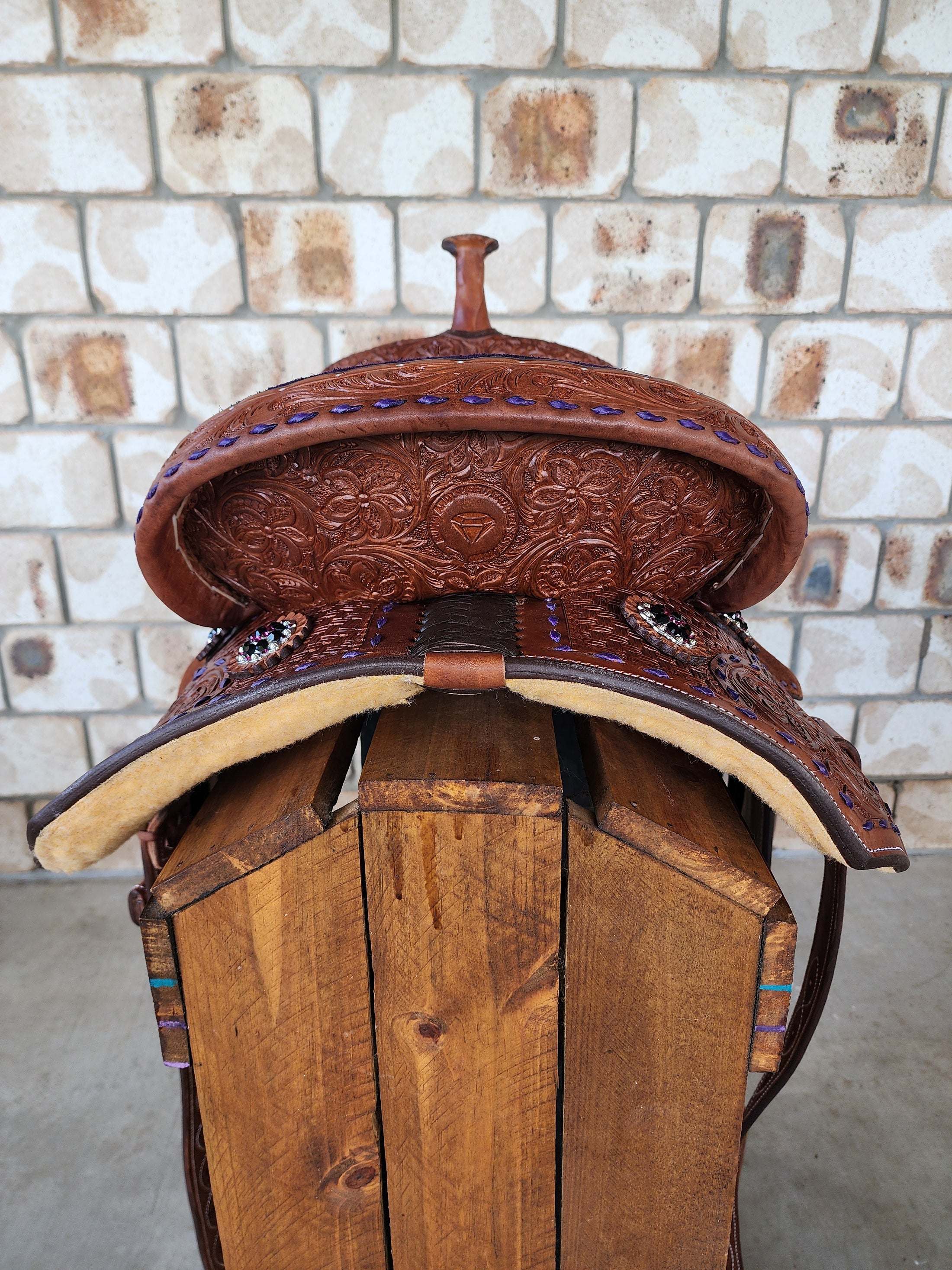 Leather Barrel Saddle - LBR5