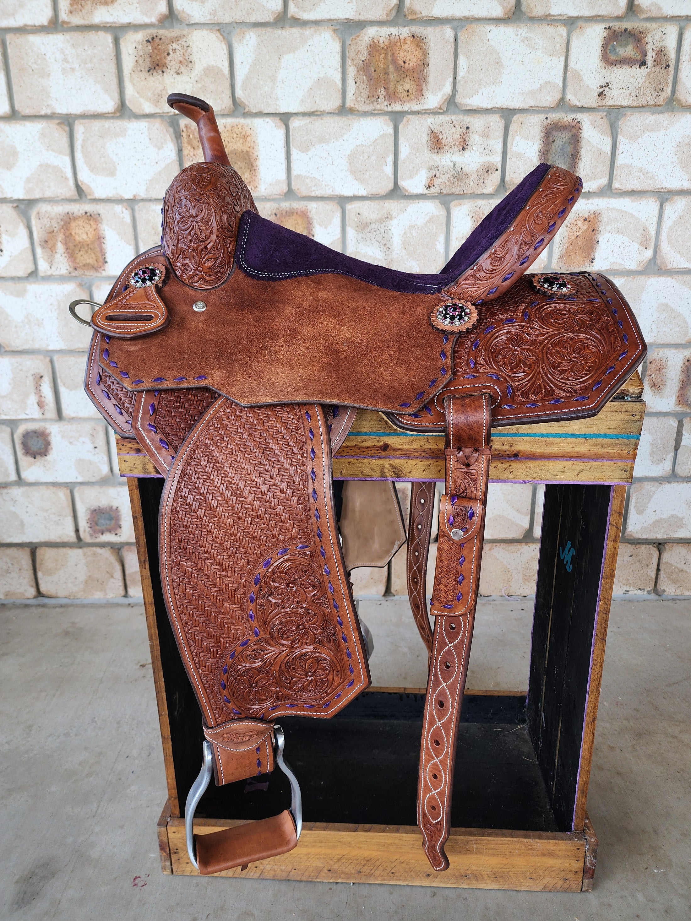 Leather Barrel Saddle - LBR5