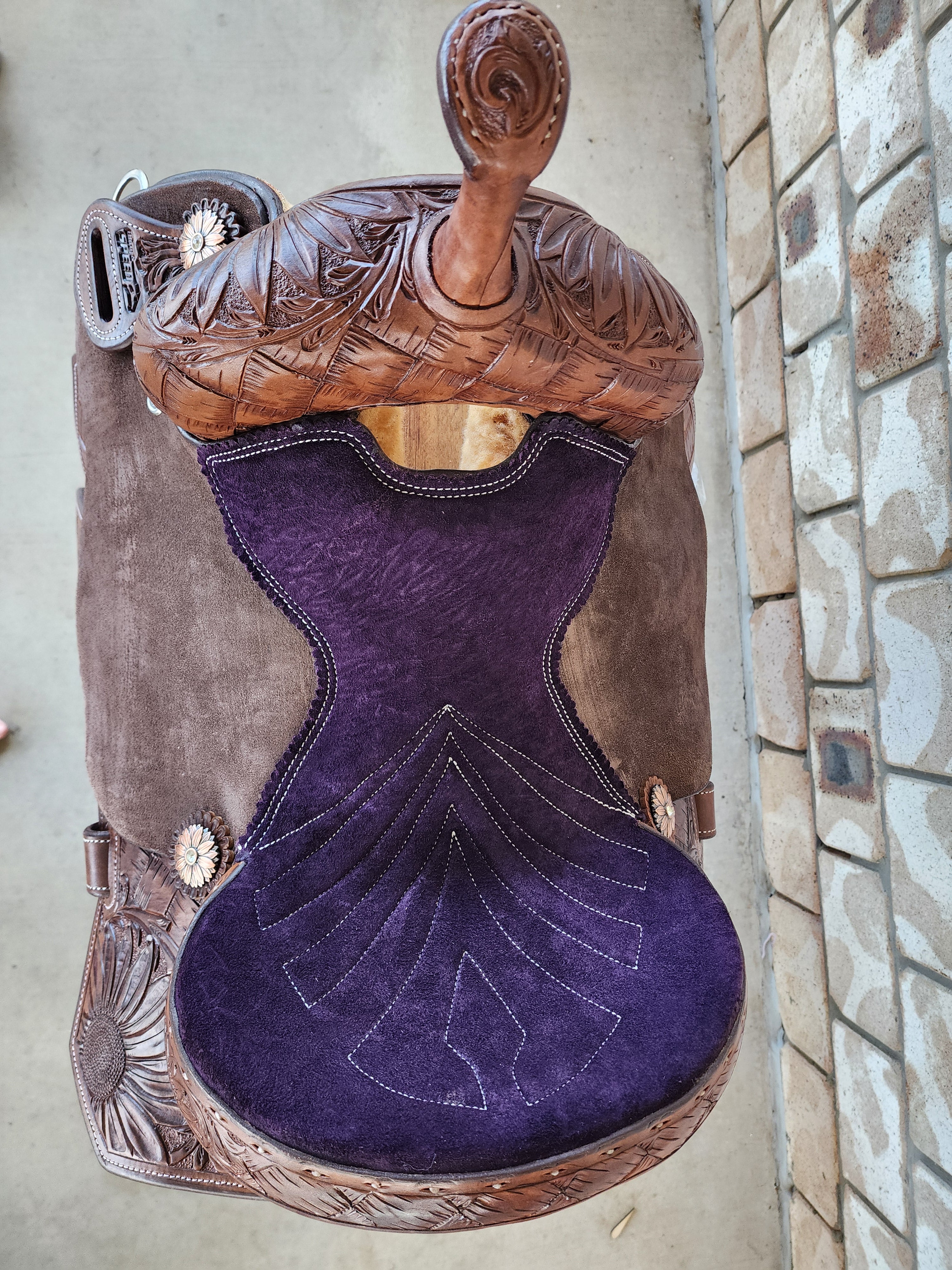Leather Barrel Saddle - Sunny Days 14.5" FQHB, 7" Gullet