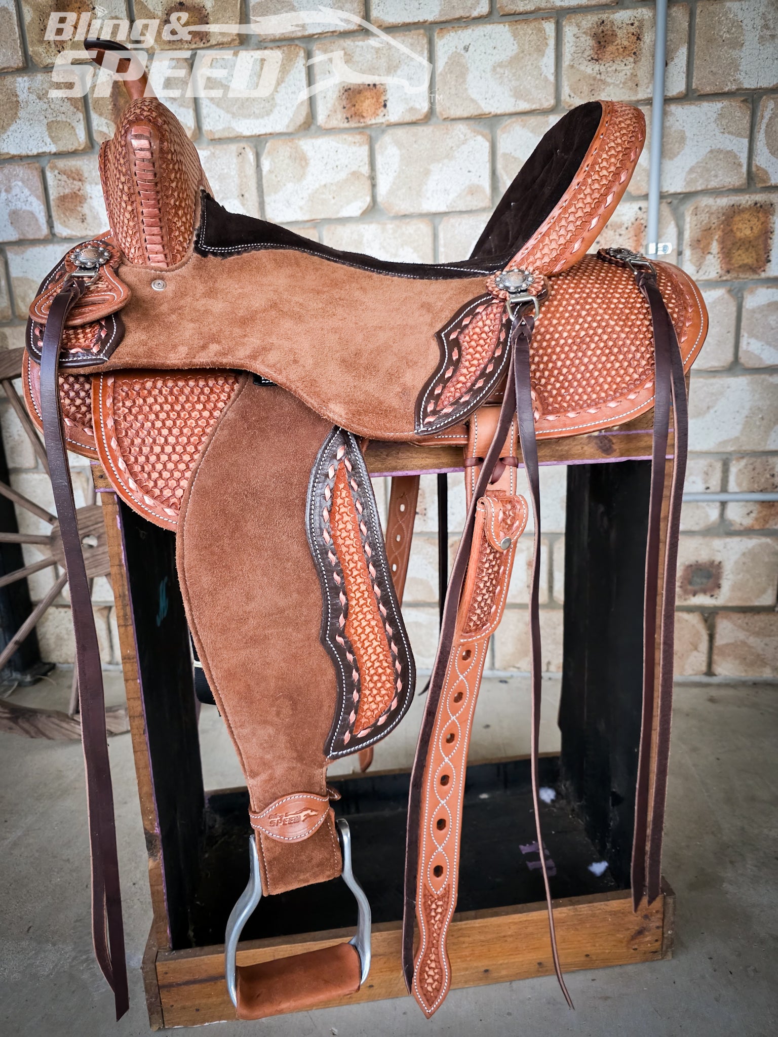 Neoprene & Leather Combo Barrel Saddle – 16” Seat, FQHB, 7" Gullet