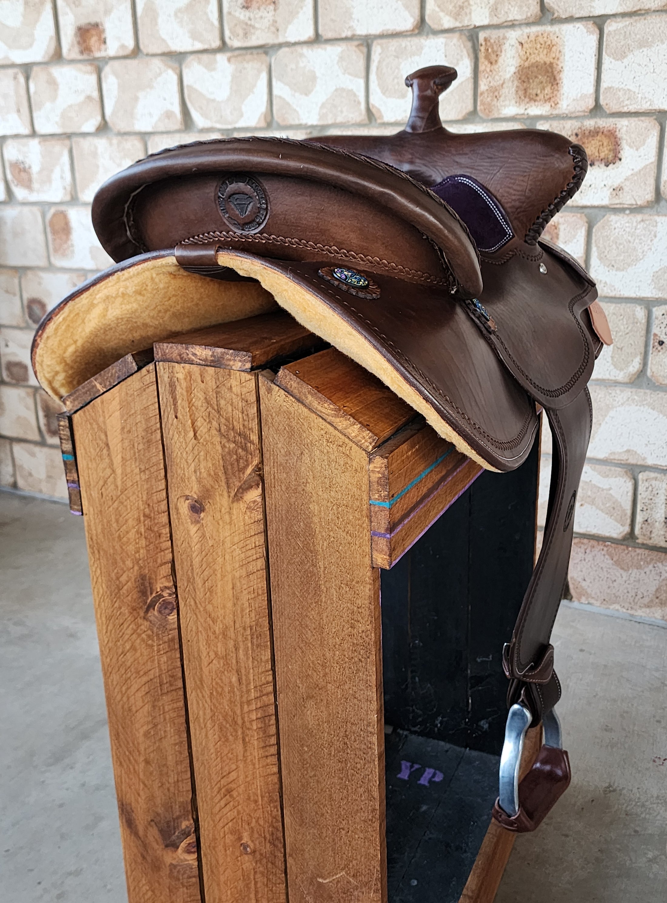 Bling and Speed All Round Western Saddle - 15.5" Seat