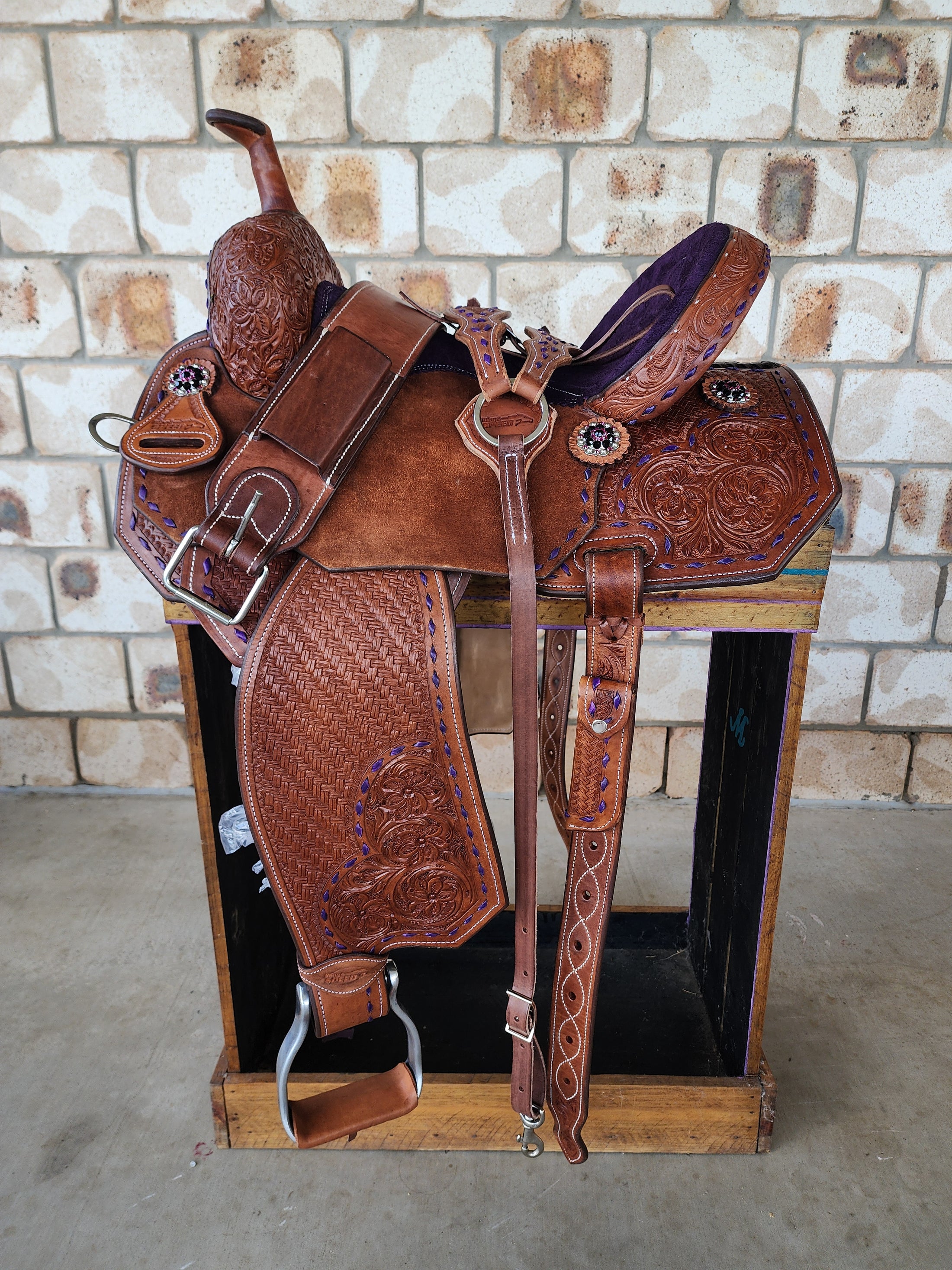 Leather Barrel Saddle - LBR5